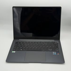 SAMSUNG GALAXYBOOK 3 PRO / 13th I5-1340P / 8Go DDR5 / 256SSD / 14” 3K AMOLED