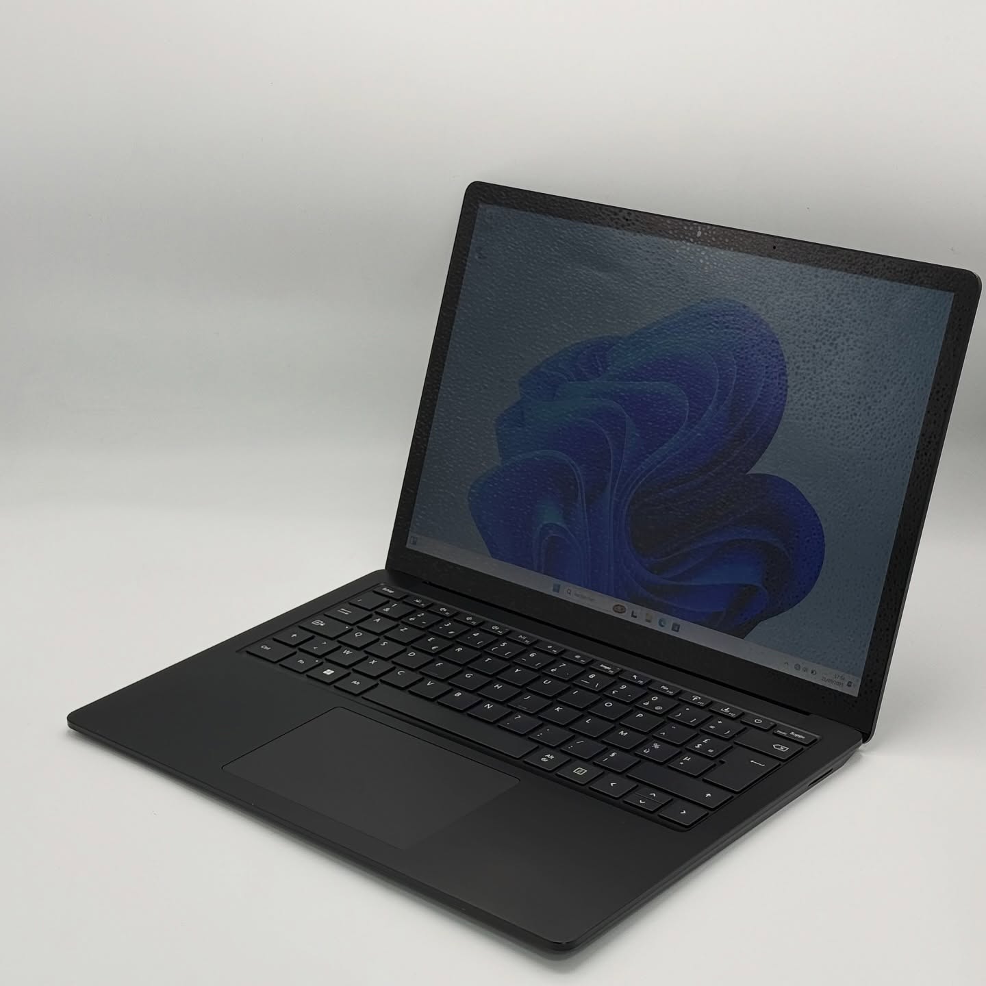 MICROSOFT SURFACE LAPTOP 4 Tactile / AMD RYZEN 7 Edition / 16Go DDR4X / 512SSD / 13.5” 2.2K Tactile – Image 2