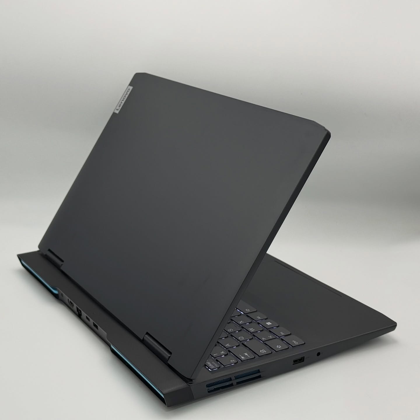 LENOVO IDEAPAD GAMING 3 / 12th I5-12450H / 16Go DDR4 / 512SSD / NVIDIA RTX 3050 4Go / 15.6” FHD – Image 6