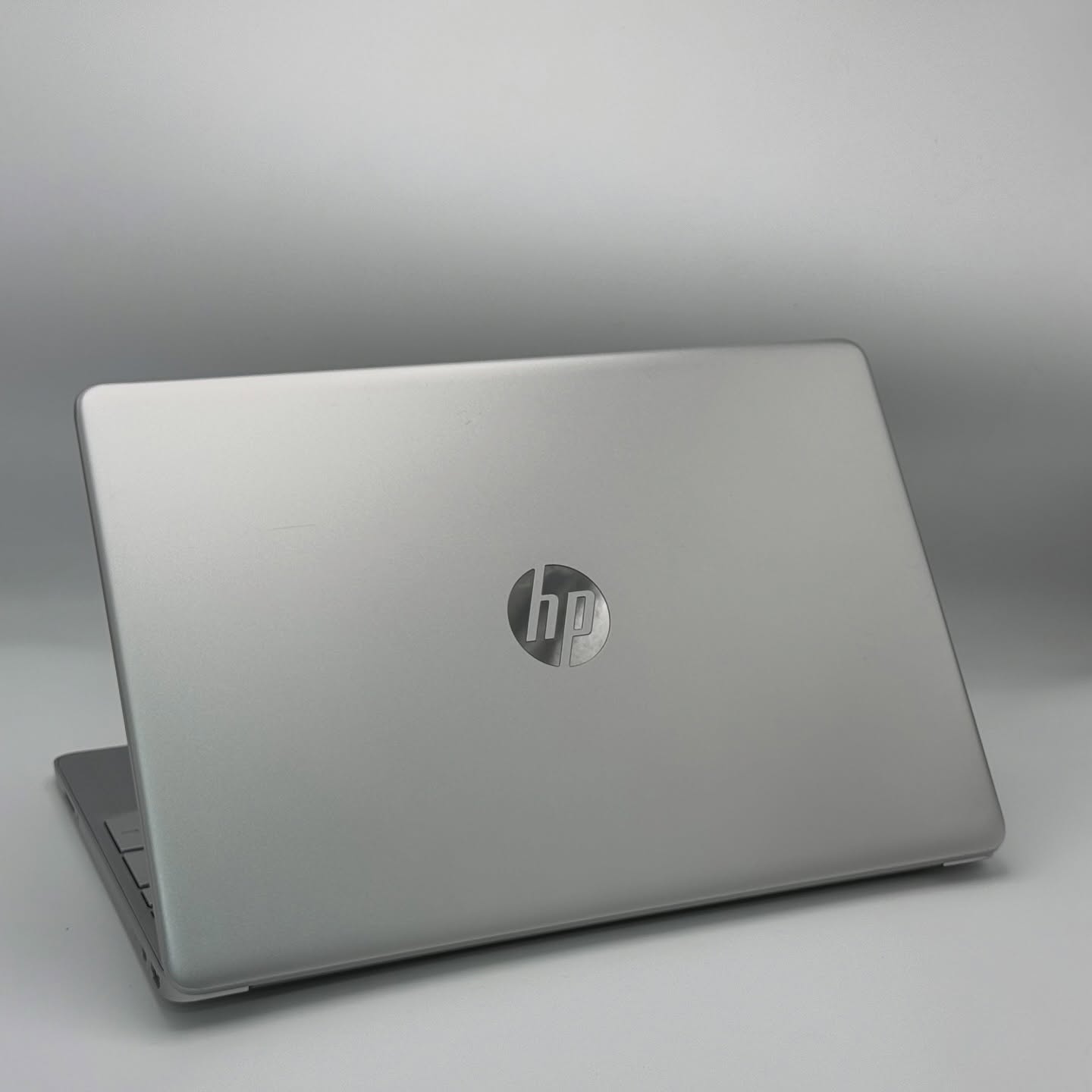 HP LAPTOP 15 / 12th I3-1215U / 8Go DDR4 / 256SSD / 15.6” FHD – Image 4