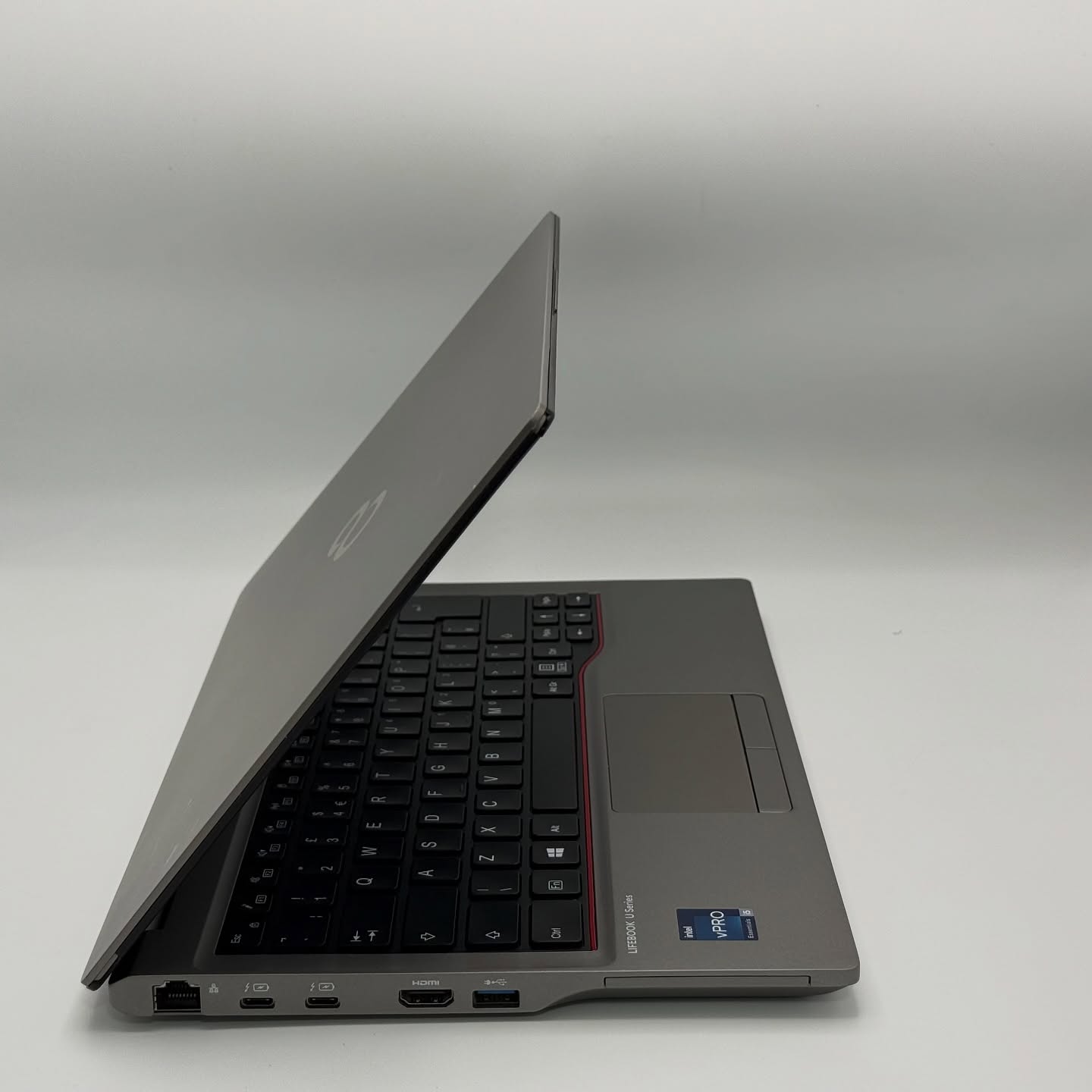 FUJITSU LifeBook 14 ( Produit d’Allemagne 🇩🇪) / 12th I5-1235U / 16Go DDR4 / 256SSD / 14” FHD – Image 7