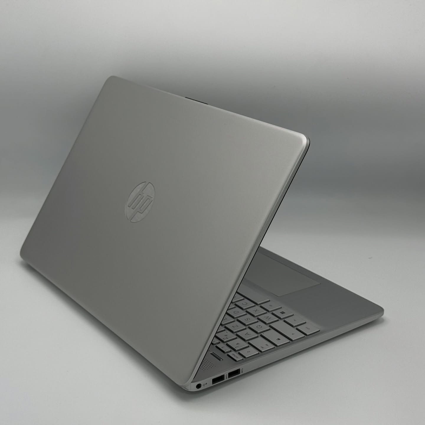 HP LAPTOP 15 / 12th I3-1215U / 8Go DDR4 / 256SSD / 15.6” FHD – Image 6