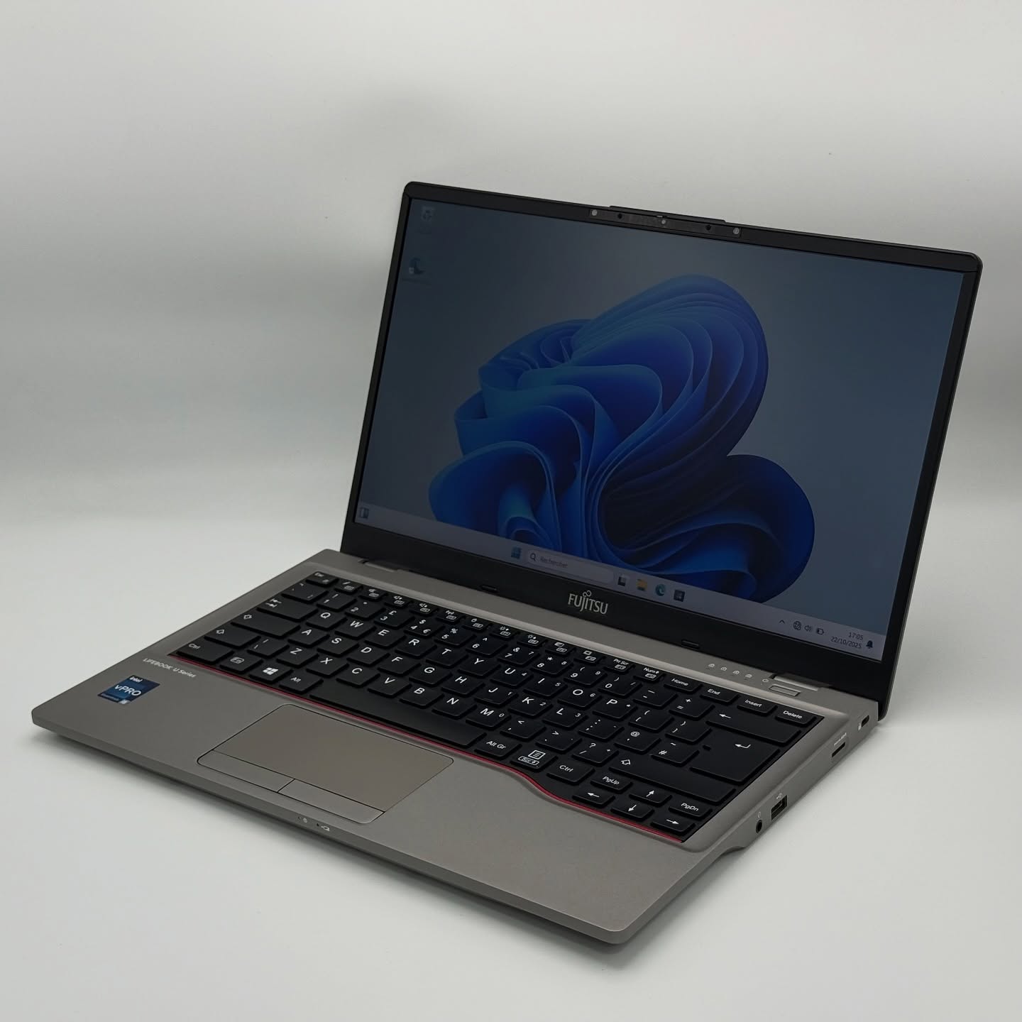 FUJITSU LifeBook 14 ( Produit d’Allemagne 🇩🇪) / 12th I5-1235U / 16Go DDR4 / 256SSD / 14” FHD – Image 2