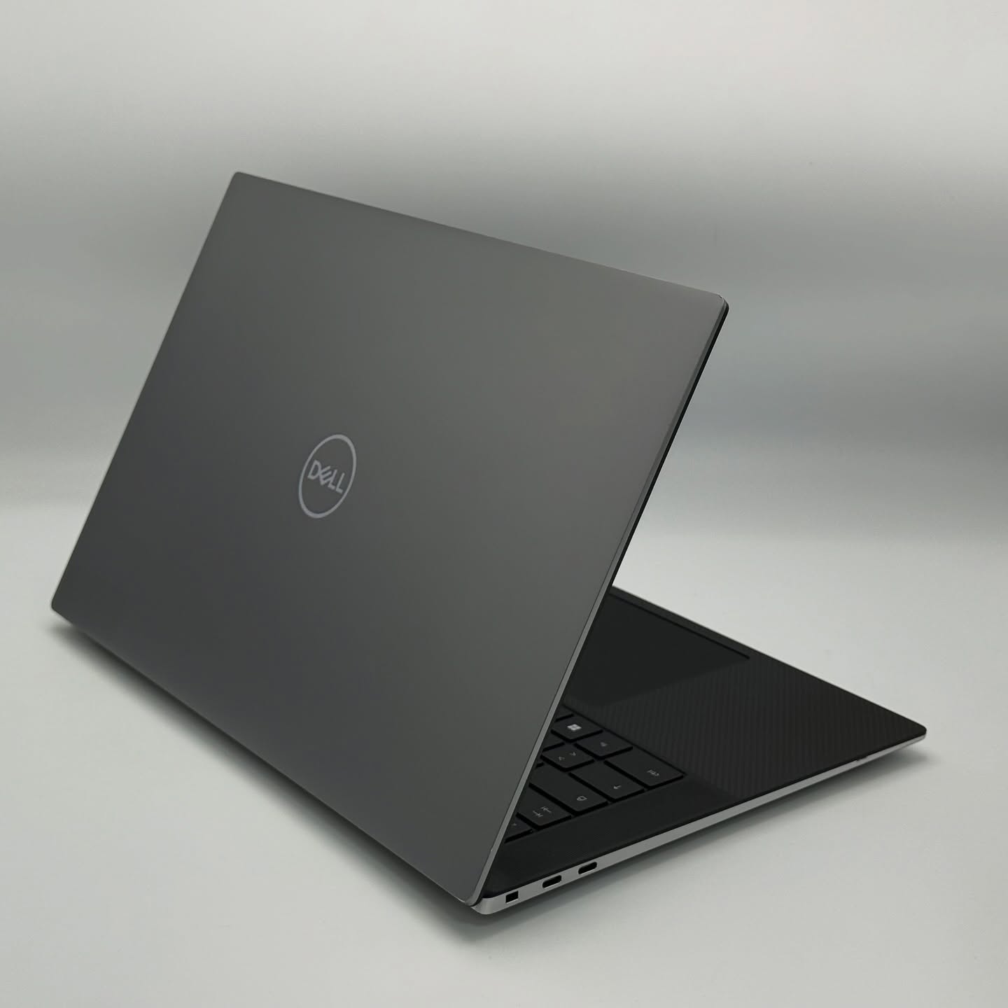 DELL PRECISION 5560 Tactile / 11th I7-11850H / 32Go DDR4 / 1To SSD / NVIDIA T1200 4Go / 15.6” 4K Tactile – Image 6