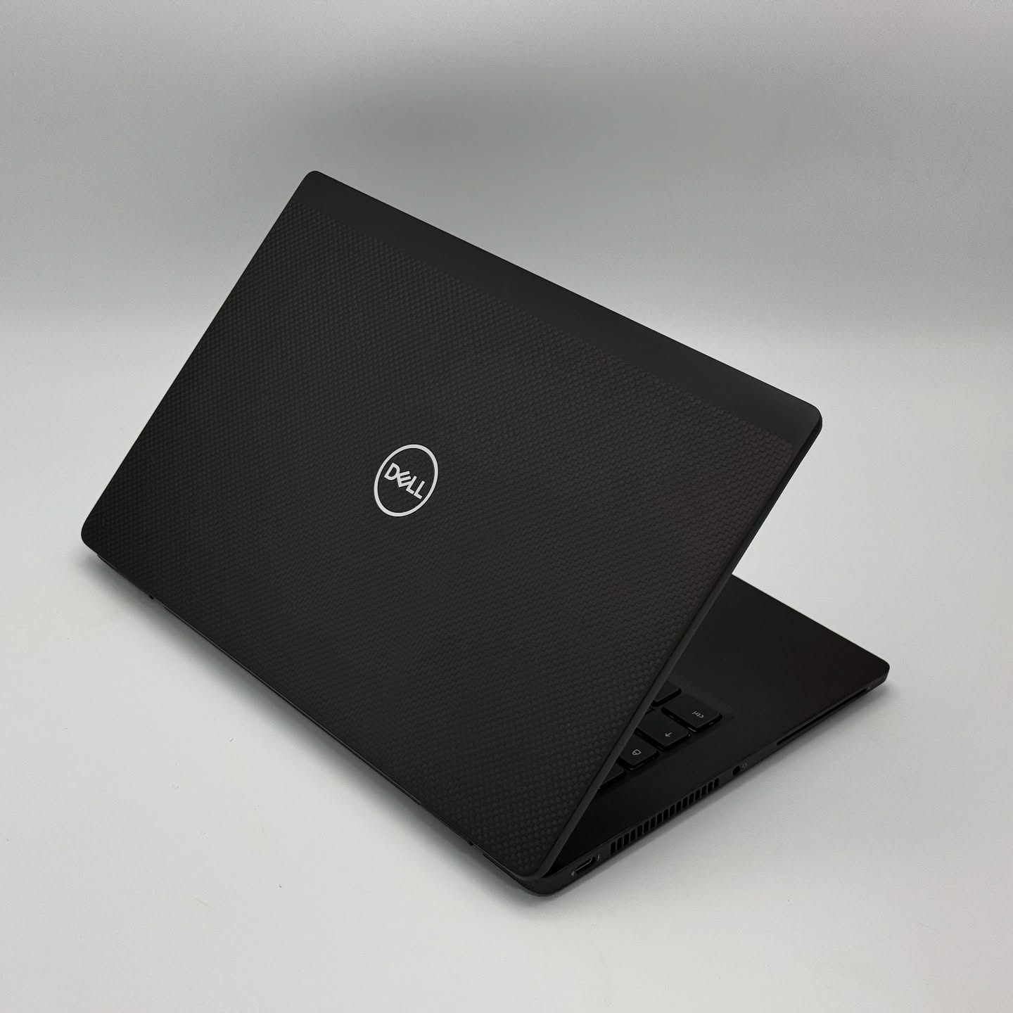 DELL LATITUDE 7320 Carbone / 11th i5-1145G7 / 16Go DDR4x / 256SSD / 13.3” FHD – Image 6