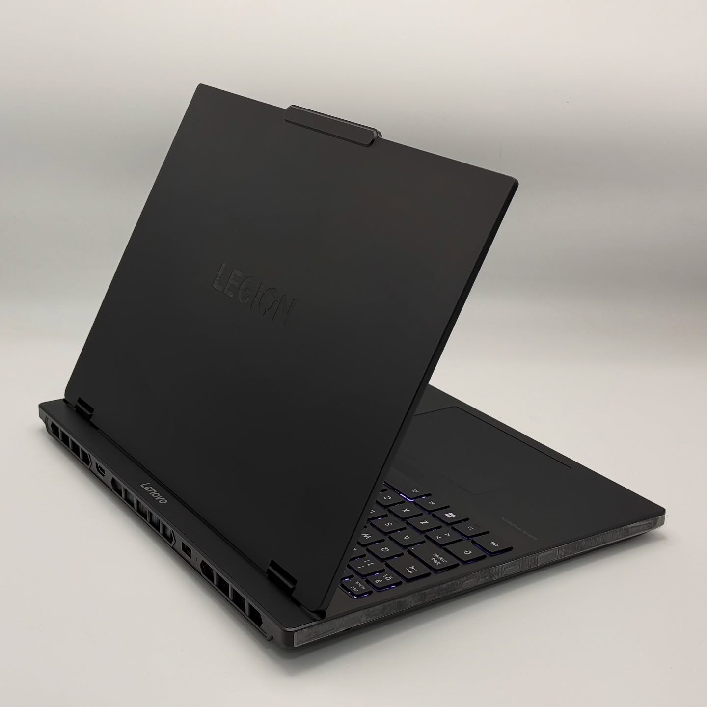 LENOVO LEGION 5 OLED / 13th I7-13650Hx / 32Go DDR5 / 1To SSD / NVIDIA RTX 5060 8Go / 15.1” (2K+) 165Hz – Image 7