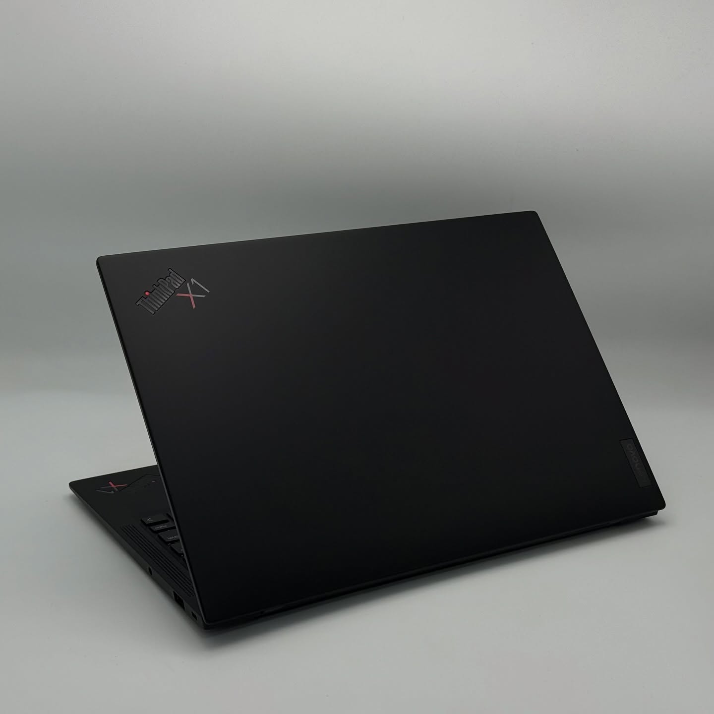 LENOVO THINKPAD X1 Carbon Gen 9 / I7-1165G7 / 16Go DDR4x / 1To SSD / 14” FHD+ – Image 4