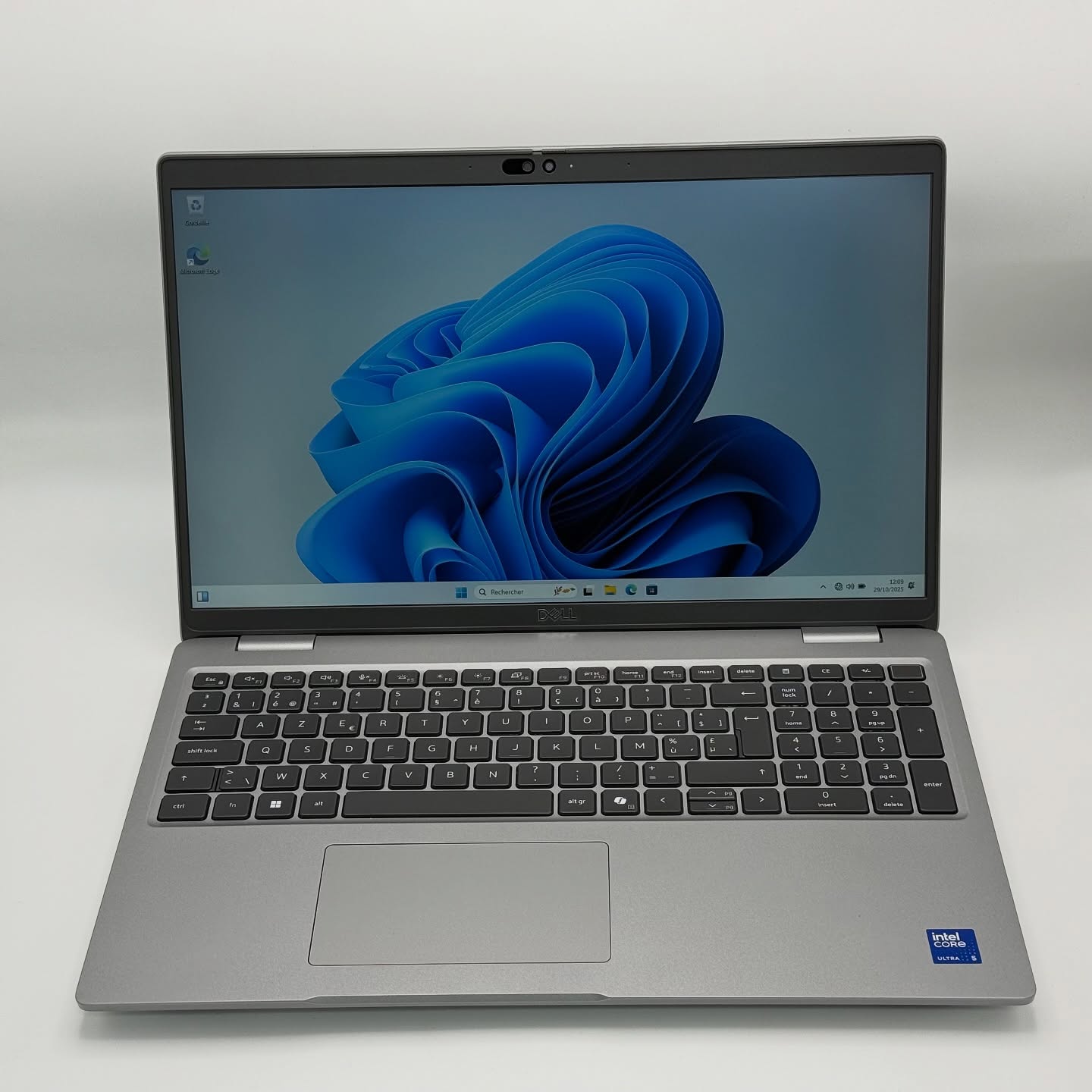 DELL LATITUDE 5550 / ULTRA 5 135U / 16Go DDR5 / 256SSD / 15.6” FHD