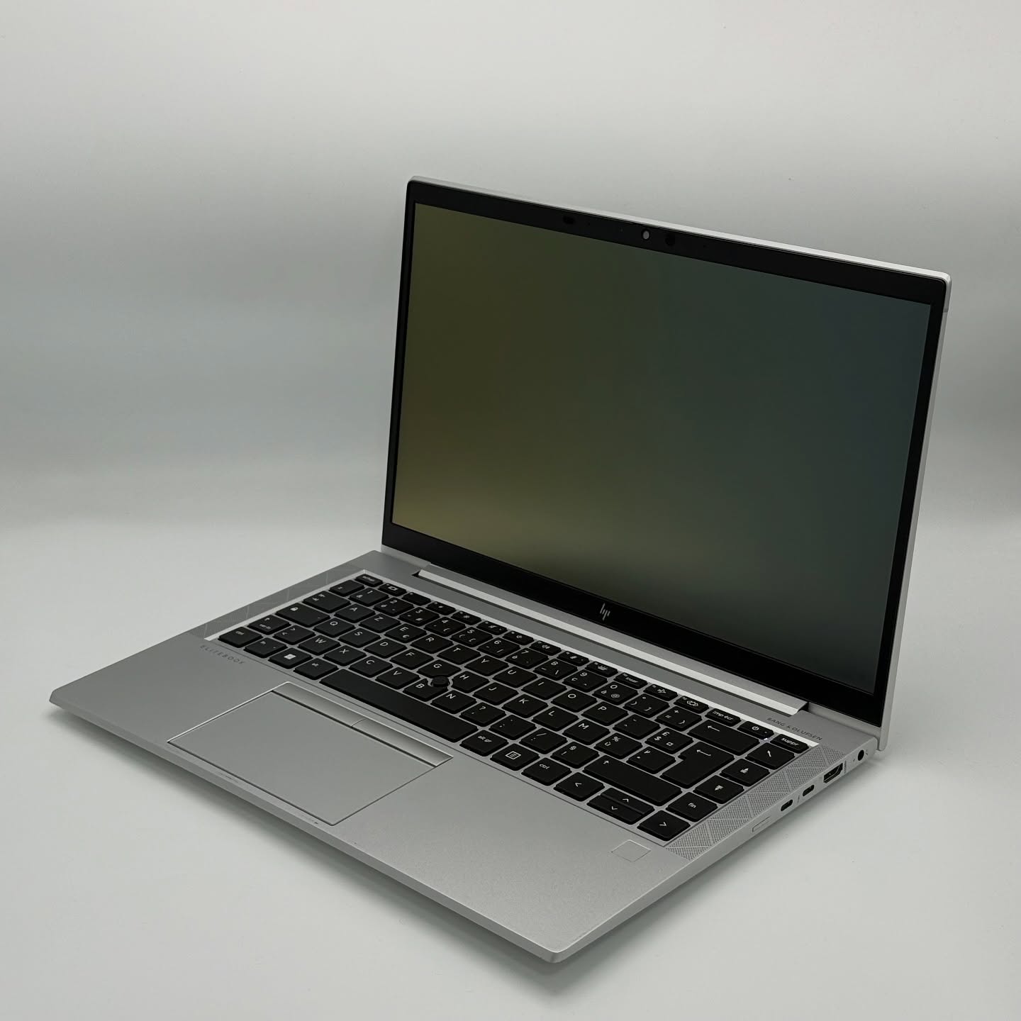 HP ELITEBOOK 840 G8 / 11th i5-1145G7 / 8GO DDR4 / 256SSD / 14 » FHD – Image 2