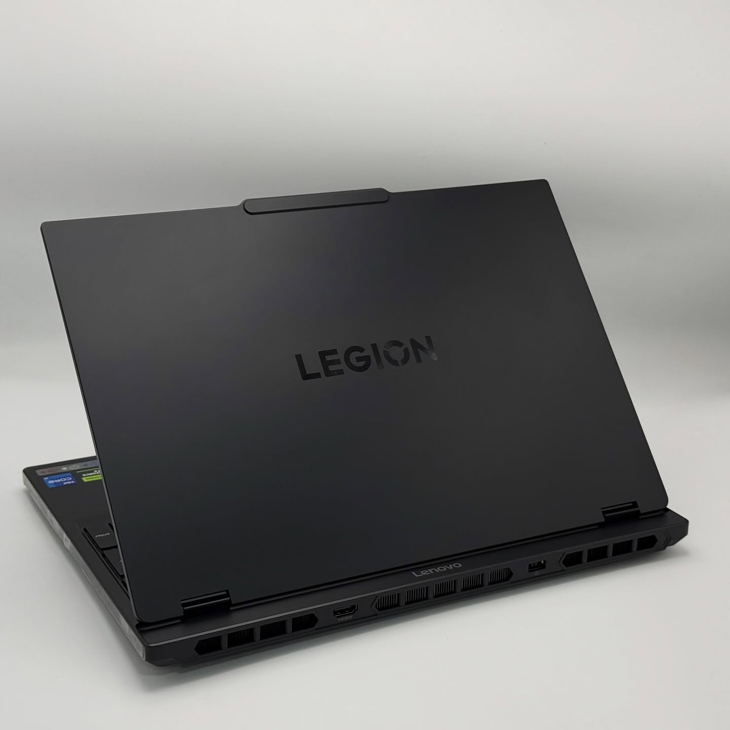 LENOVO LEGION 5 OLED / 13th I7-13650Hx / 32Go DDR5 / 1To SSD / NVIDIA RTX 5060 8Go / 15.1” (2K+) 165Hz – Image 4