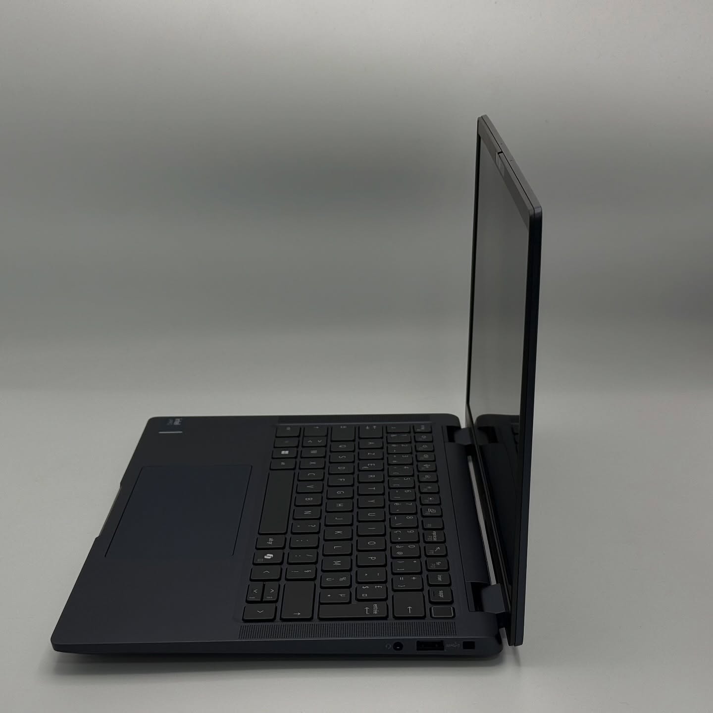 DELL LATITUDE 7350 / ULTRA 7 165U / 32Go DDR5 / 512SSD / 13,3“ FHD+ – Image 3