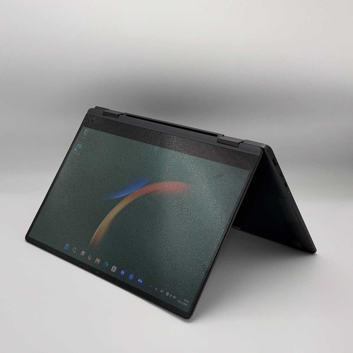 SAMSUNG GALAXYBOOK 3 x360 AMOLED / 13th I5-1340P / 16Go DDR5 / 512SSD / 13.3” FHD Tactile – Image 3