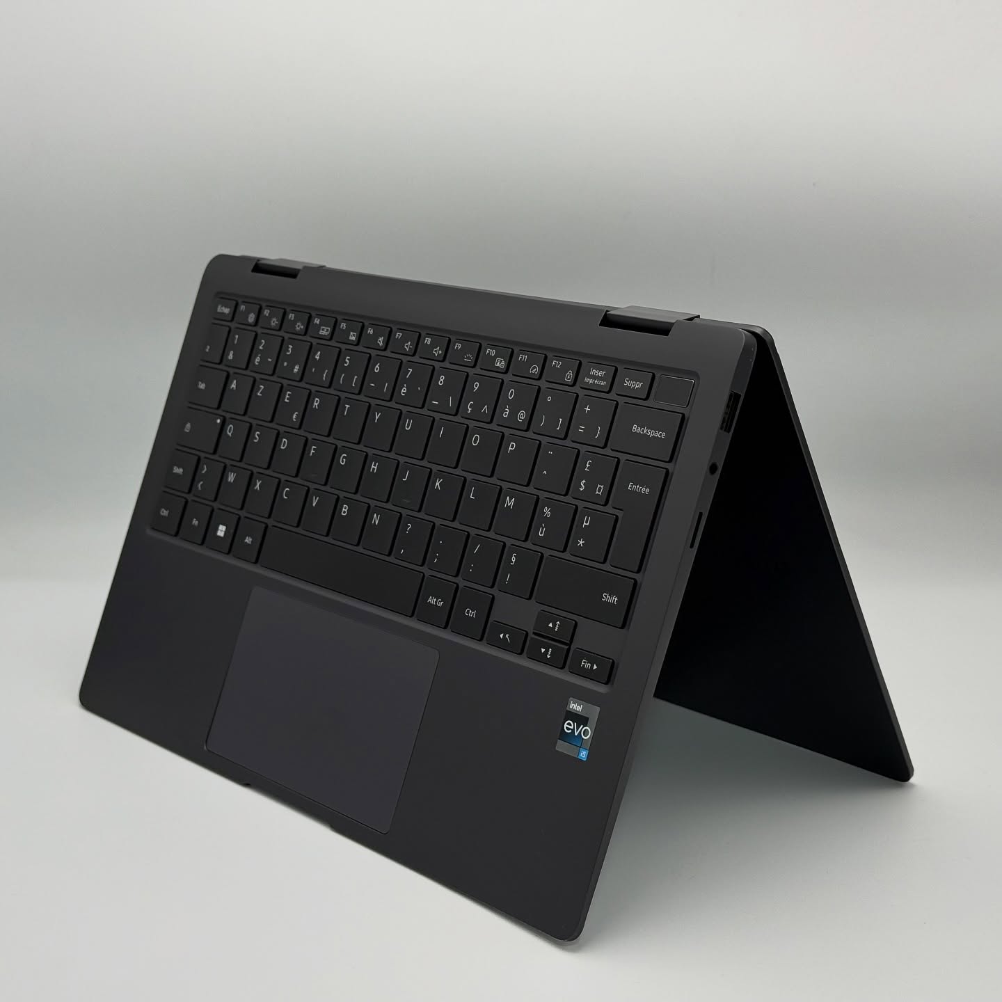 SAMSUNG GALAXYBOOK 3 x360 AMOLED / 13th I5-1340P / 16Go DDR5 / 512SSD / 13.3” FHD Tactile – Image 4