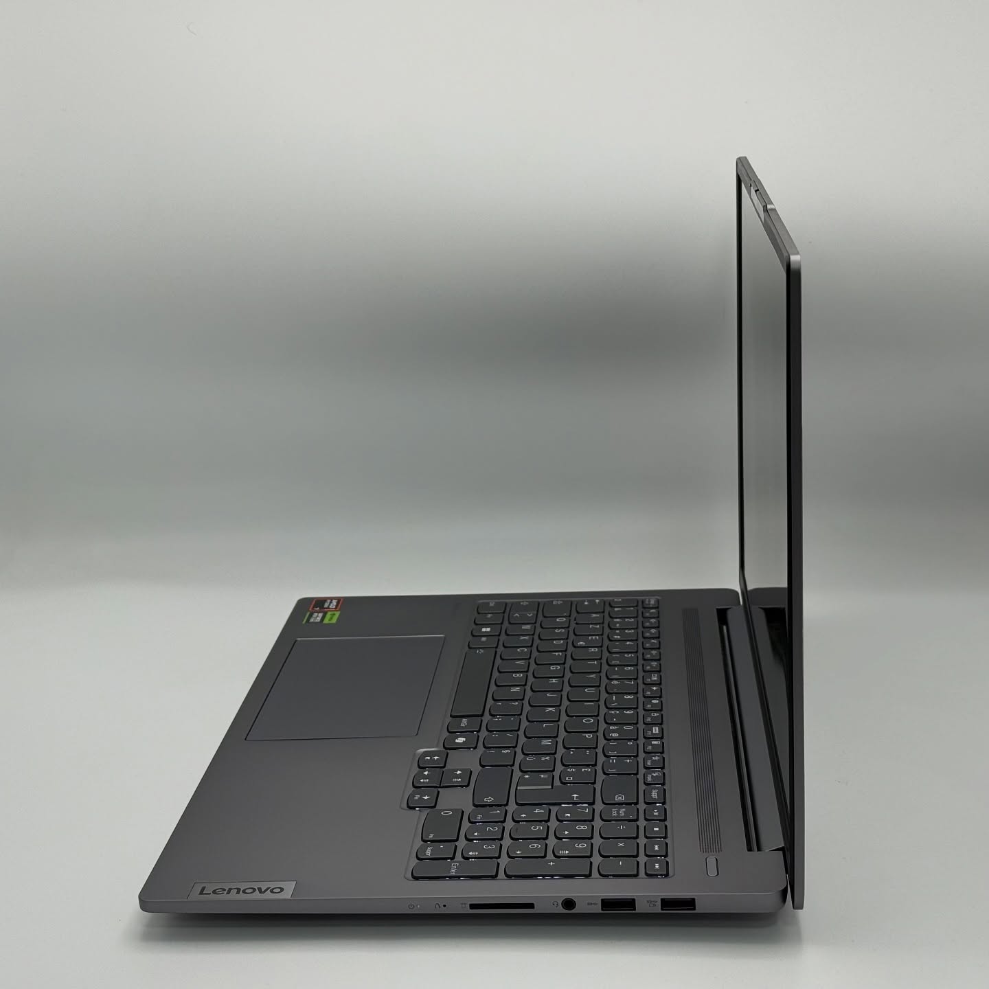 LENOVO IDEAPAD PRO 5 OLED / NVIDIA RTX 4050 / RYZEN 7 8840Hs / AMD RADEON 780M / 16Go DDR5 / 512Go SSD / 16” 2K OLED – Image 3