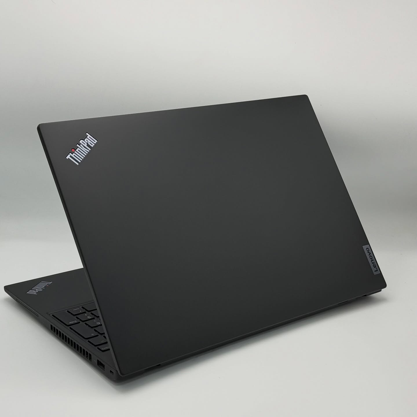 LENOVO THINKPAD P16s / 12th I5-1250P / NVIDIA T550 4Go / 16Go DDR4 / 512SSD / 16” FHD+ – Image 4