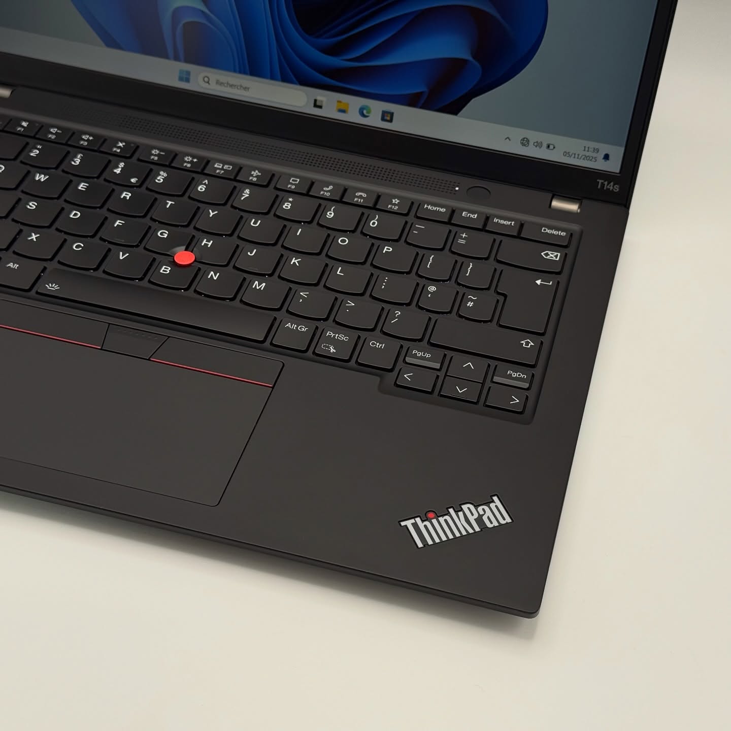 LENOVO THINKPAD T14s / 13th I7-1335U / 16GO DDR5 / 512Go / 14 » FHD+ – Image 9