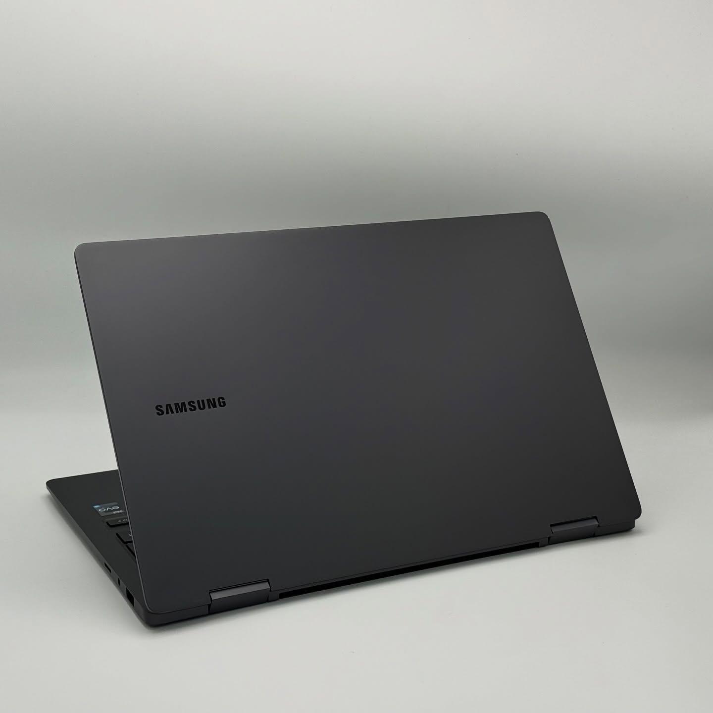 SAMSUNG GALAXYBOOK 3 x360 AMOLED / 13th I5-1340P / 16Go DDR5 / 512SSD / 13.3” FHD Tactile – Image 7