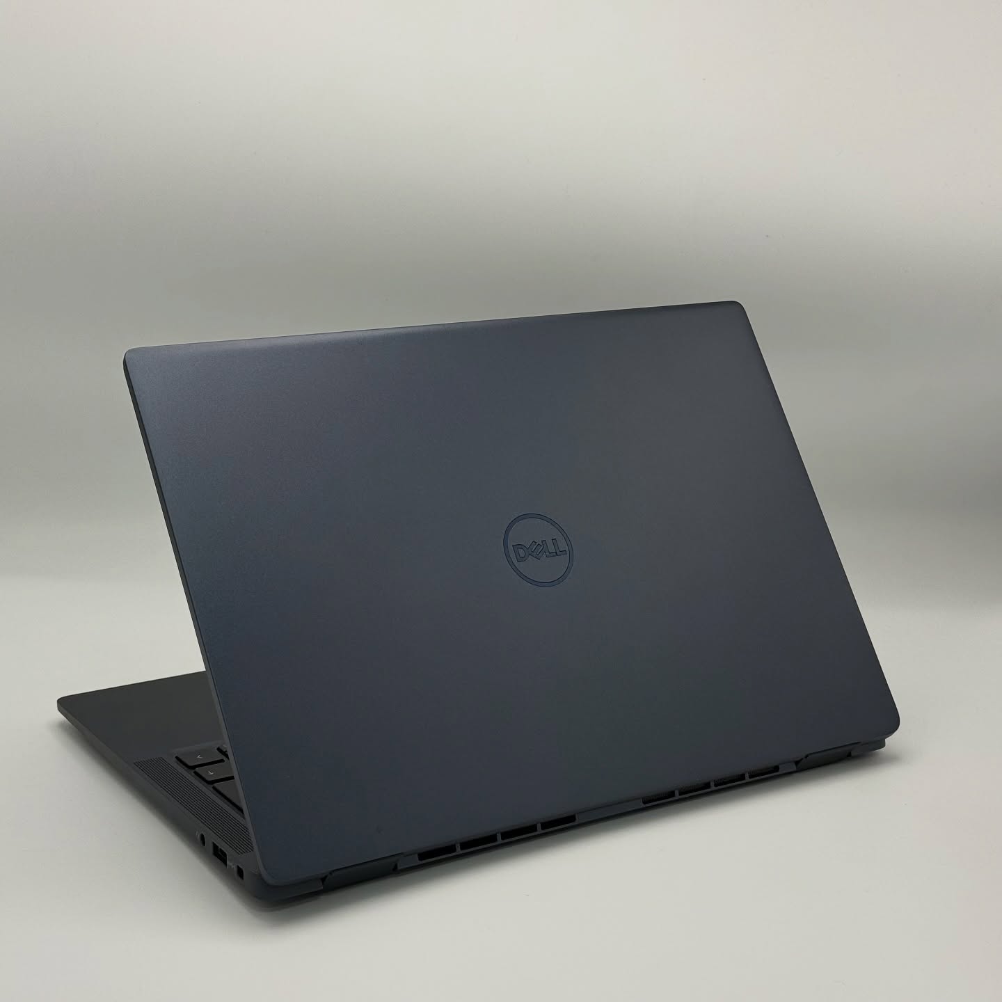 DELL LATITUDE 7350 / ULTRA 7 165U / 32Go DDR5 / 512SSD / 13,3“ FHD+ – Image 4