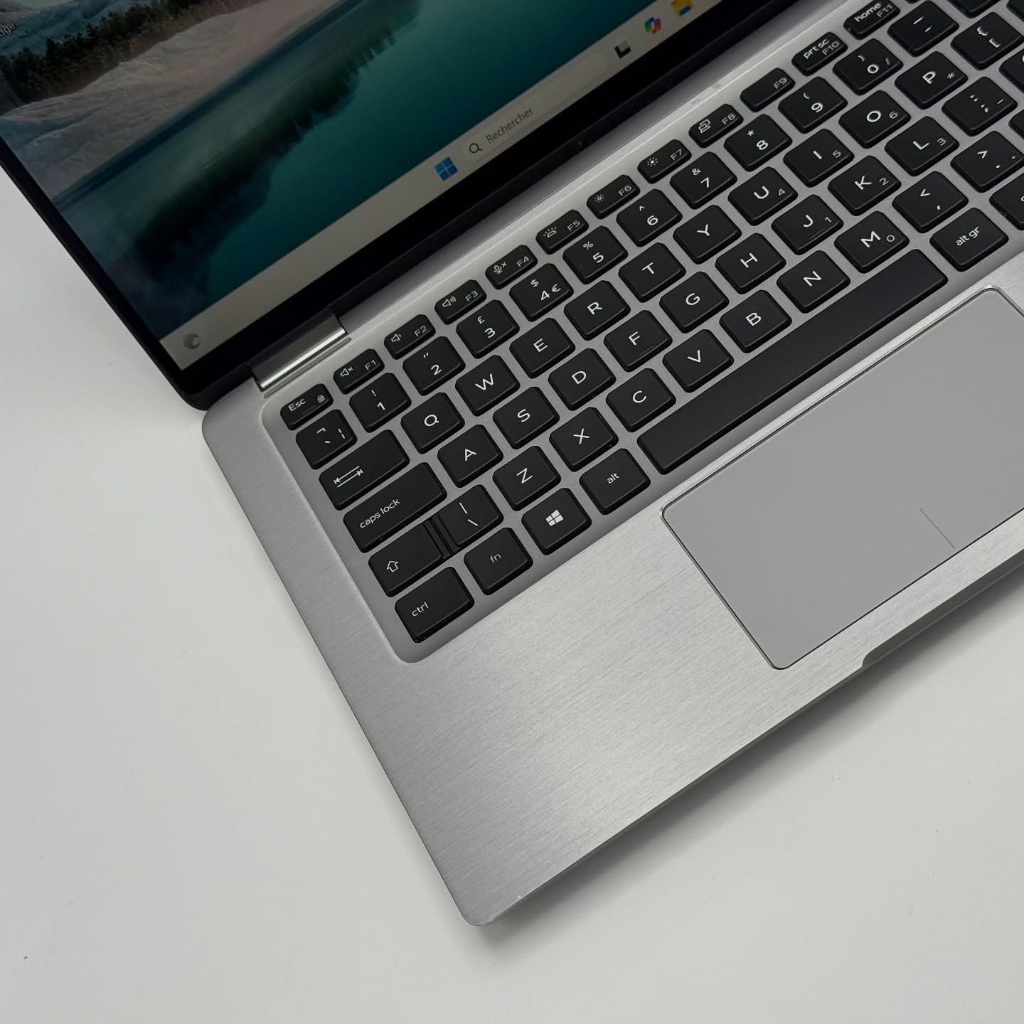 DELL LATITUDE 7400 2in1 X360 / I7-8EME / 16GO / 512SSD / 14” FHD TACTILE – Image 8