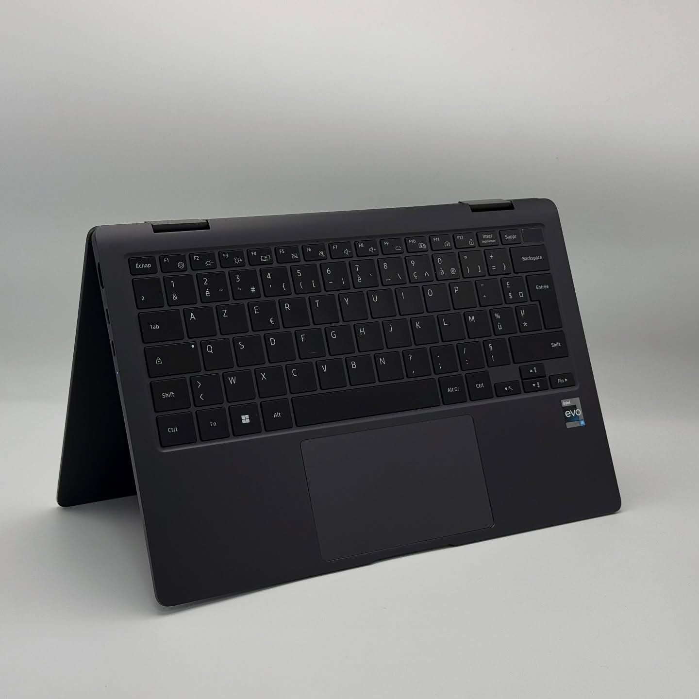 SAMSUNG GALAXYBOOK 3 x360 AMOLED / 13th I5-1340P / 16Go DDR5 / 512SSD / 13.3” FHD Tactile – Image 5