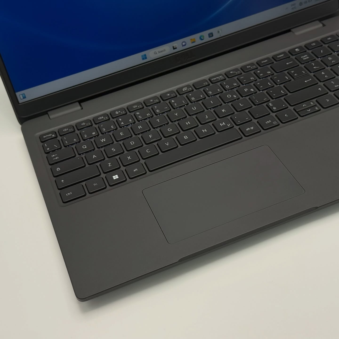 DELL LATITUDE 3540 / 13th I7-1355U/ 32Go DDR4 / 512Go SSD / 15.6” FHD – Image 8