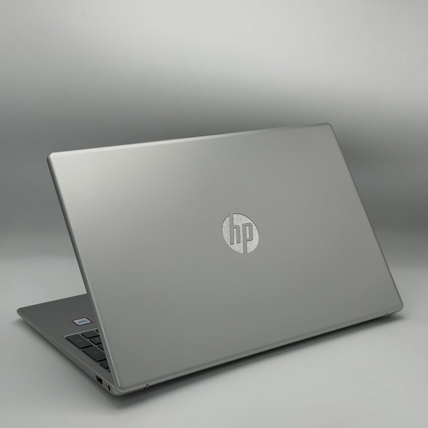 HP LAPTOP 5 / Intel Core 5 120U / 16Go DDR4 / 512SSD / 15.6” FHD – Image 4