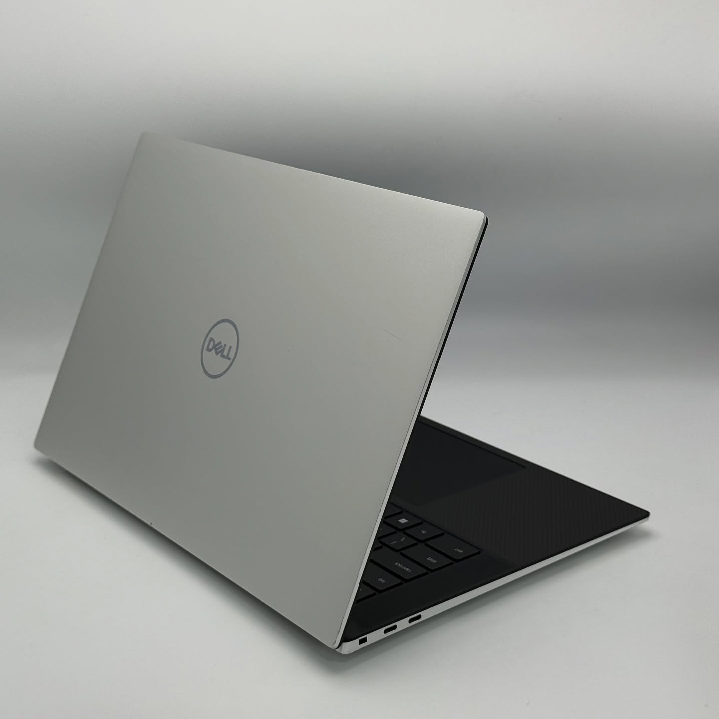 DELL XPS 15 9530 / 13th I7-13700H / 16 DDR5 / 512Go SSD / NVIDIA RTX 4050 6Go / 15” FHD+ – Image 6