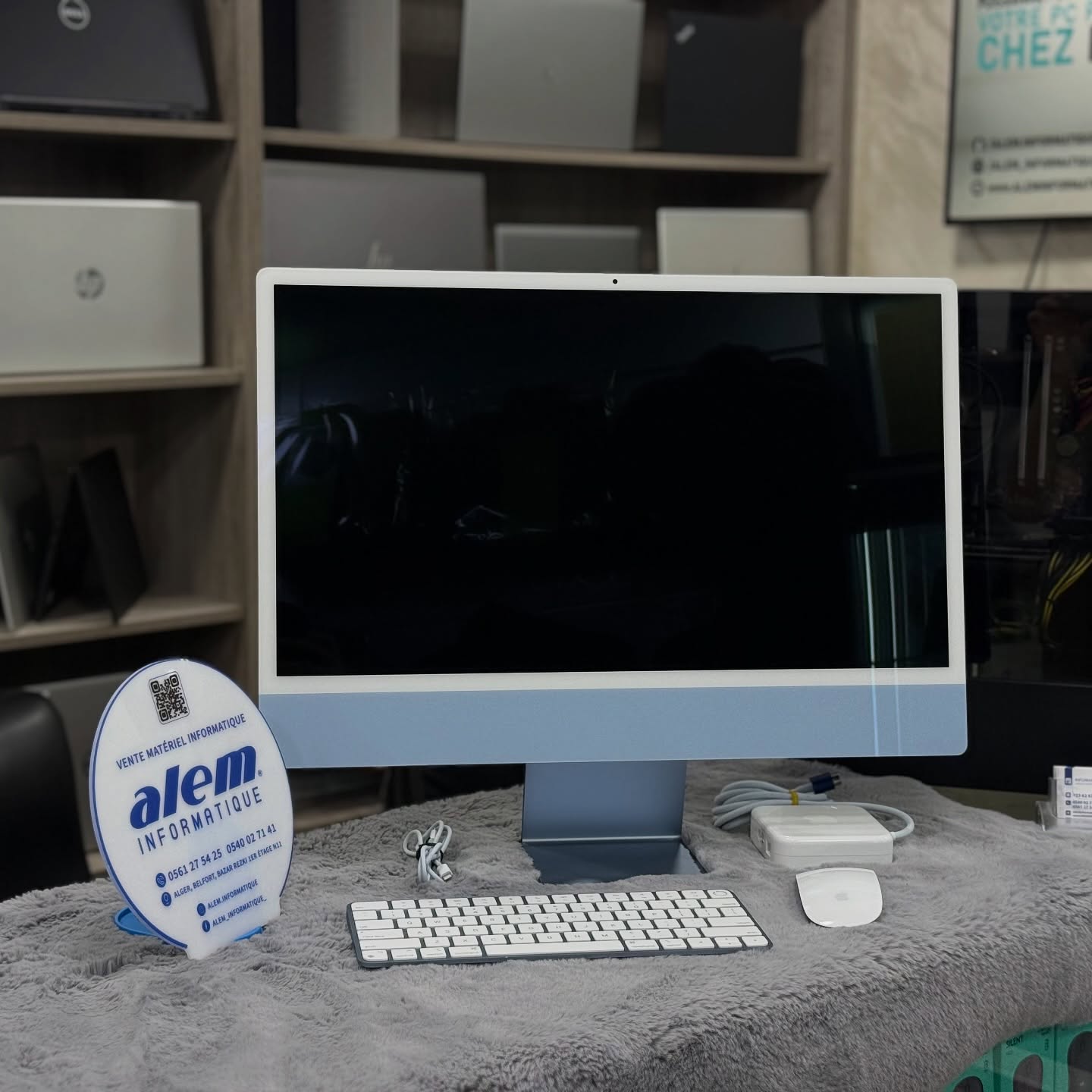 APPLE IMAC 2023 / M3 / 8GO / 256Go SSD / 24” 4.5k / GPU M3 / AVEC SOURIS - CLAVIER