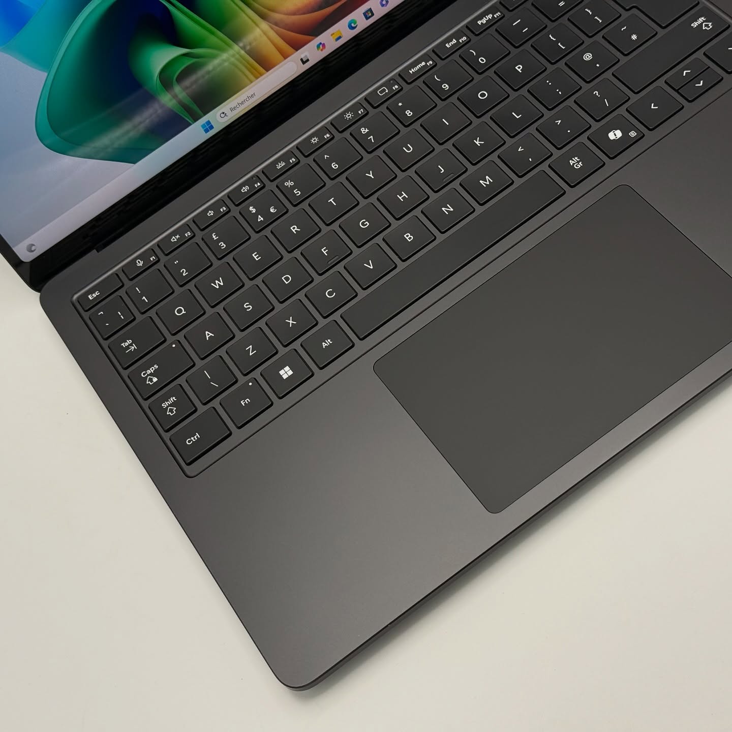 MICROSOFT SURFACE LAPTOP 7 / SnapDragon X 12Core / 16Go DDR5X / 512Go SSD / 13.4” QHD HDR Tactile – Image 9