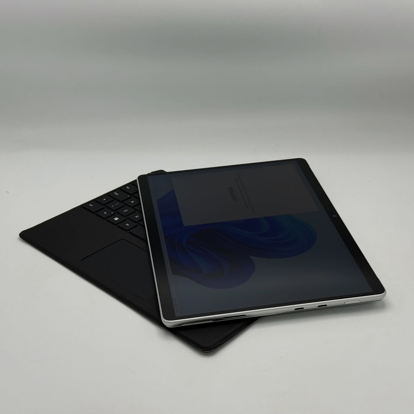 MICROSOFT SURFACE PRO 8 Détachable / 11th I7-1185G7 / 16GO LPDDR4X / 256SSD / 13.4” 3K Tactile – Image 4