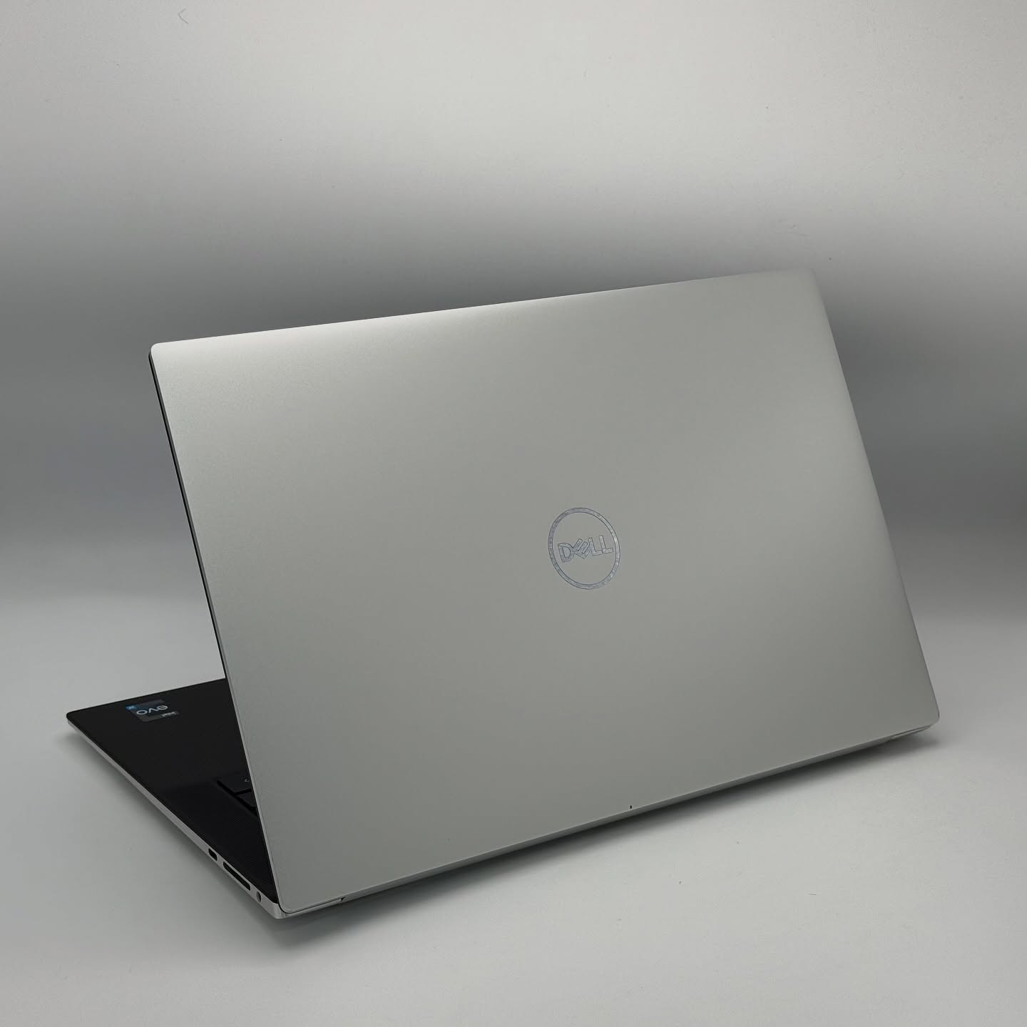 DELL XPS 15 9530 / 13th I7-13700H / 16 DDR5 / 512Go SSD / NVIDIA RTX 4050 6Go / 15” FHD+ – Image 4