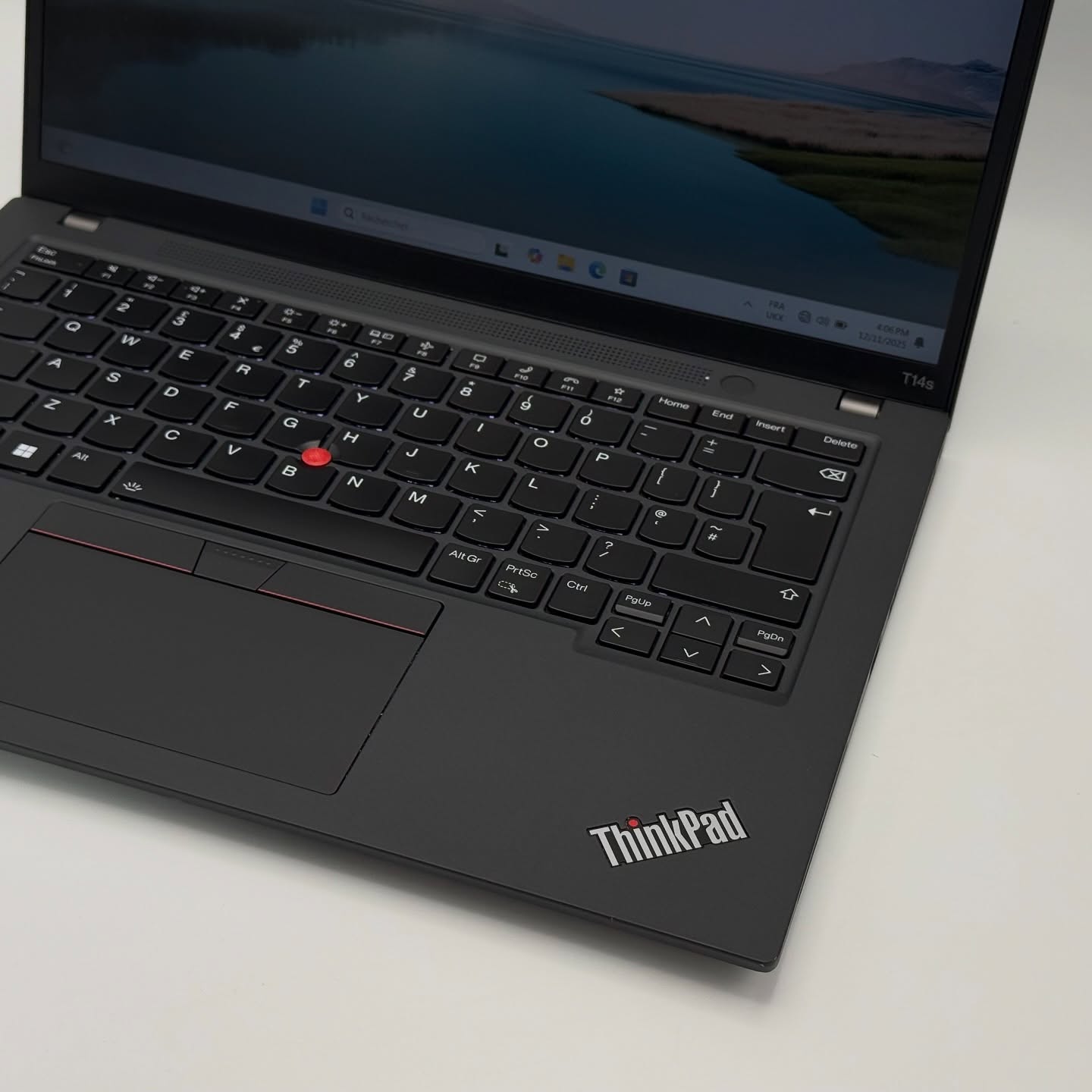 LENOVO THINKPAD T14s / AMD RYZEN 7 Pro 6850U / 32Go DDR5 / 512SSD / 14” FHD+ – Image 9