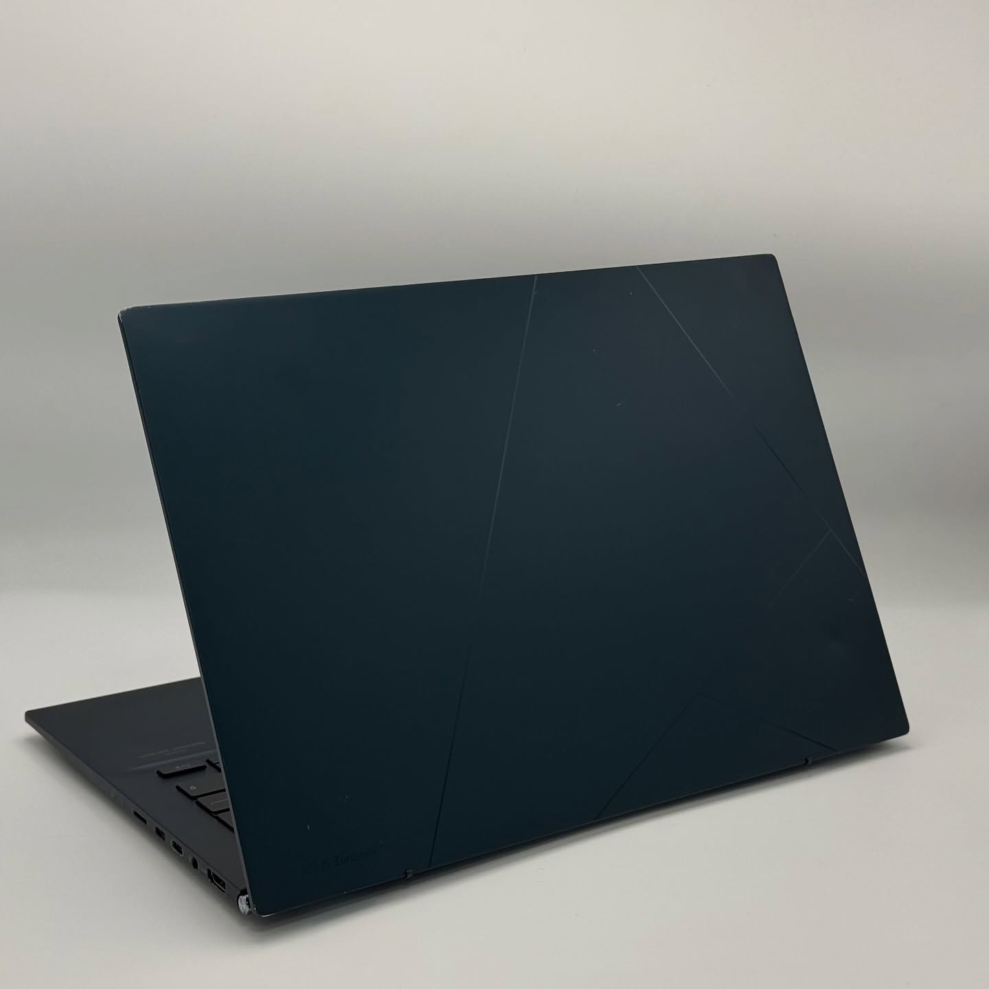 ASUS ZENBOOK 14 OLED / 12th I5-1240P / 16Go DDR5 / 512SSD / 14” 2.8K OLED – Image 4