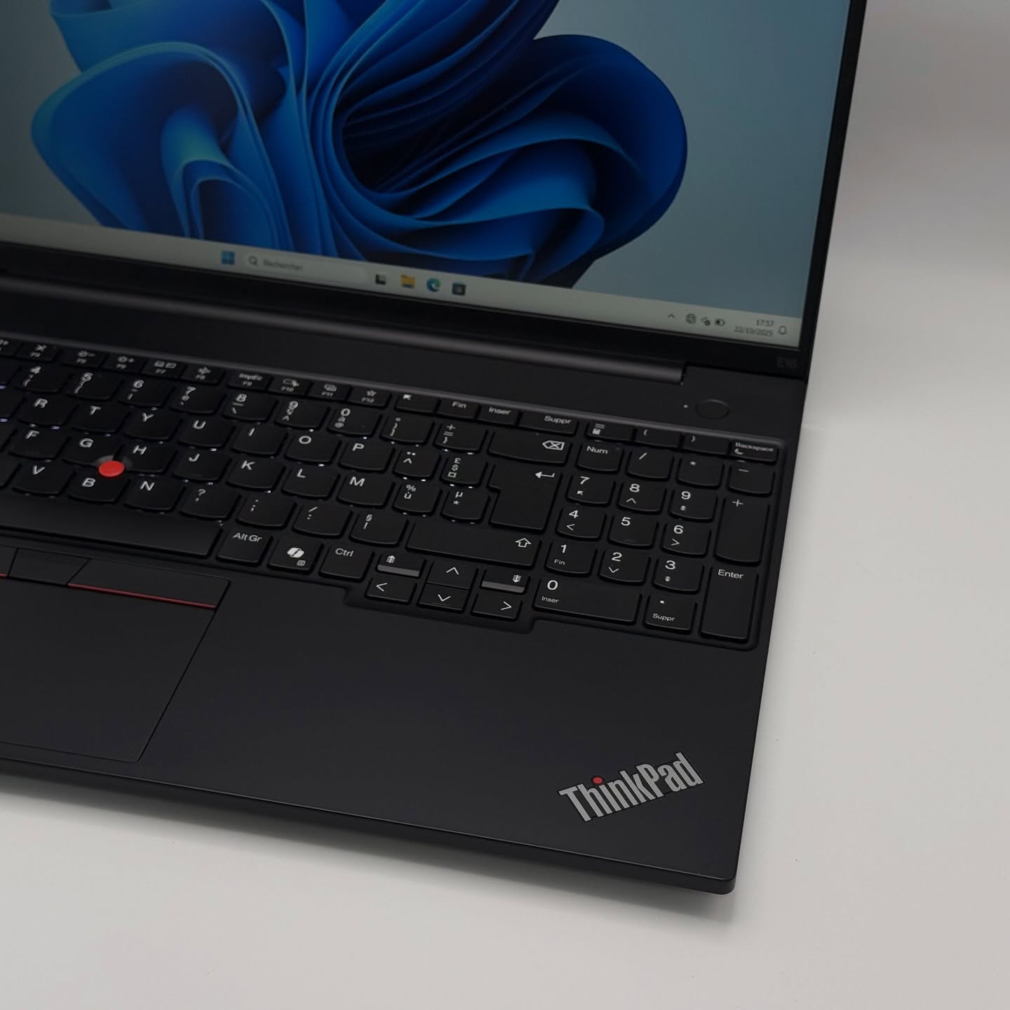 LENOVO THINKPAD E16 Gen 2 / 15th ULTRA 5 125U / 16Go DDR5 / 512SSD / 16” WUXGA – Image 7