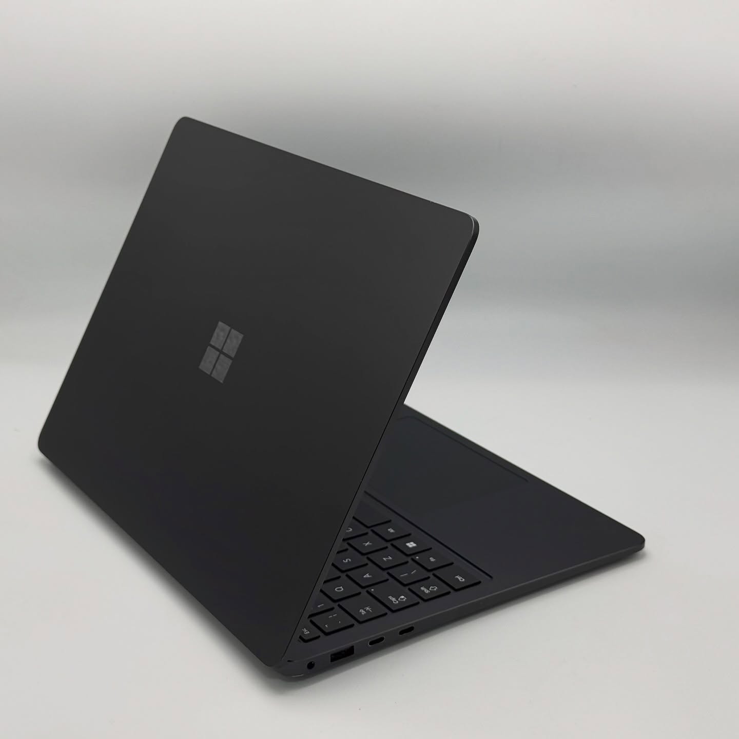 MICROSOFT SURFACE LAPTOP 7 / SnapDragon X 12Core / 16Go DDR5X / 512Go SSD / 13.4” QHD HDR Tactile – Image 7