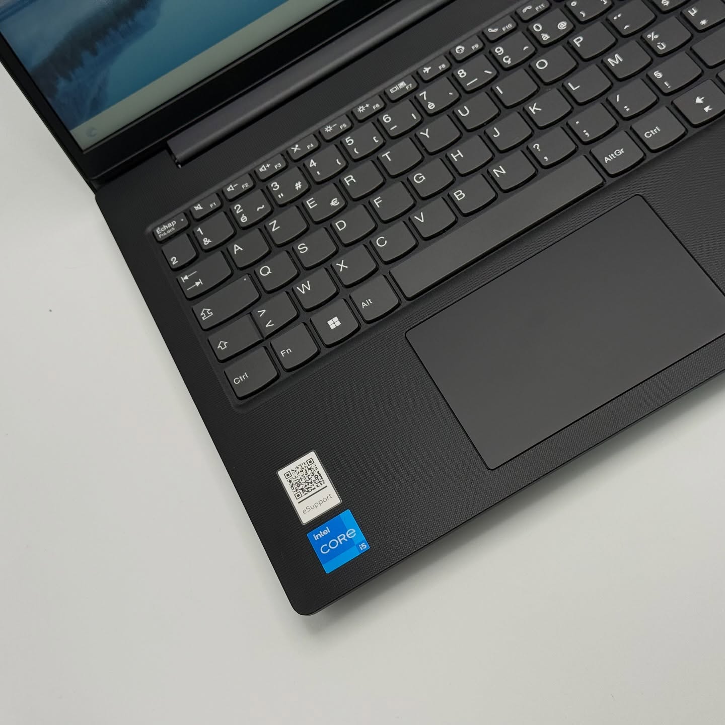 LENOVO V15 G4 / 13th I5-13420H / 8Go DDR4 / 256SSD / 15.6” FHD – Image 8