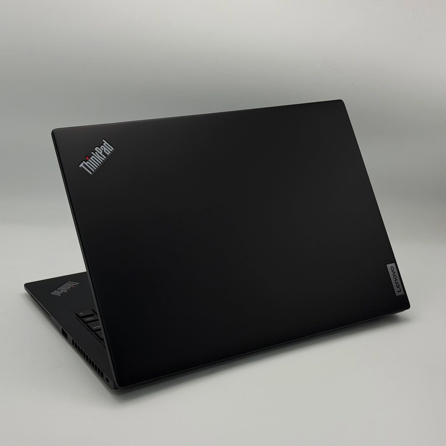 LENOVO THINKPAD T14s / 13th I7-1335U / 32Go DDR5 / 512Go / 14 » FHD+ – Image 4