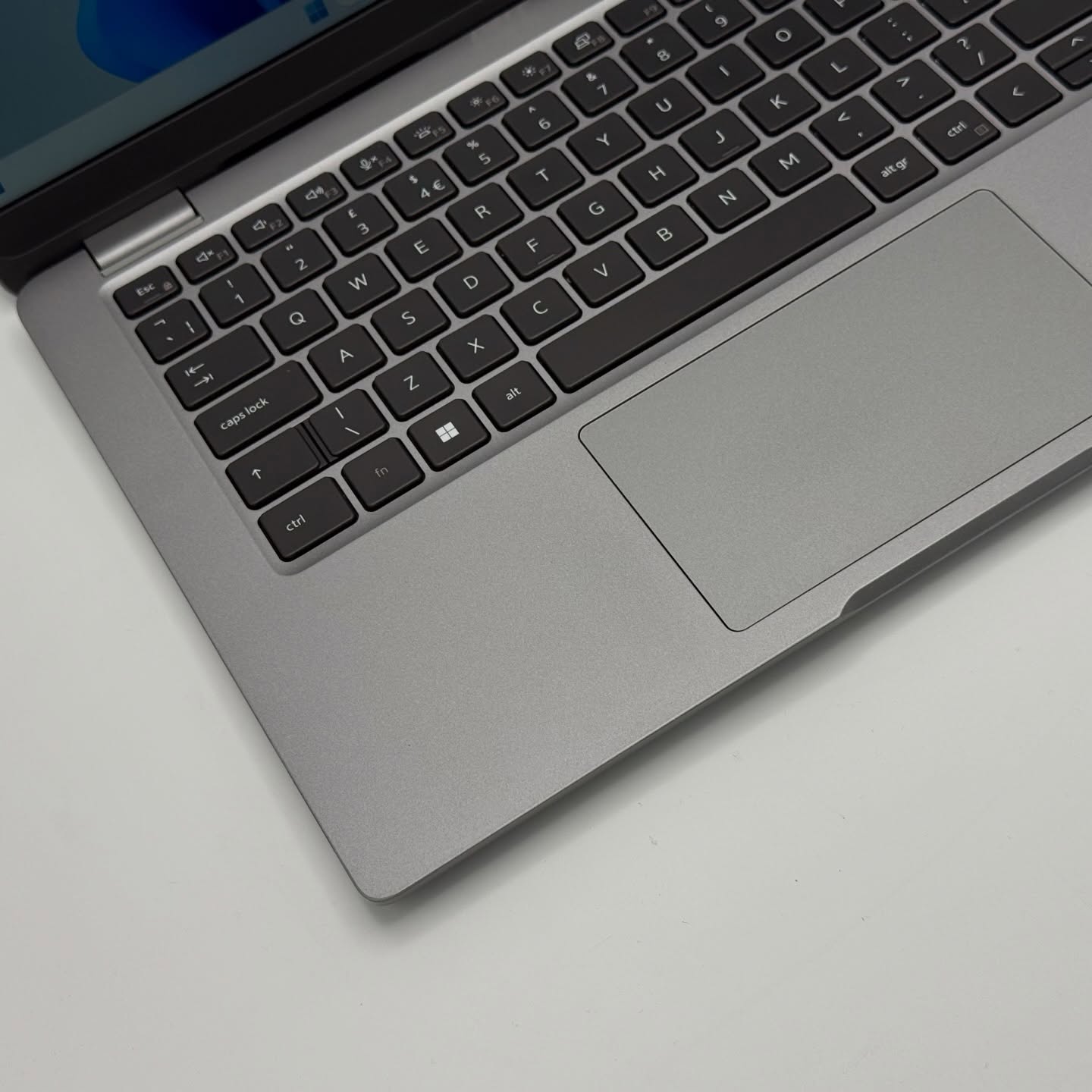 DELL LATITUDE 5340 / 13th I7-1365U / 16Go DDR5 / 512Go / 13.3” FHD – Image 8