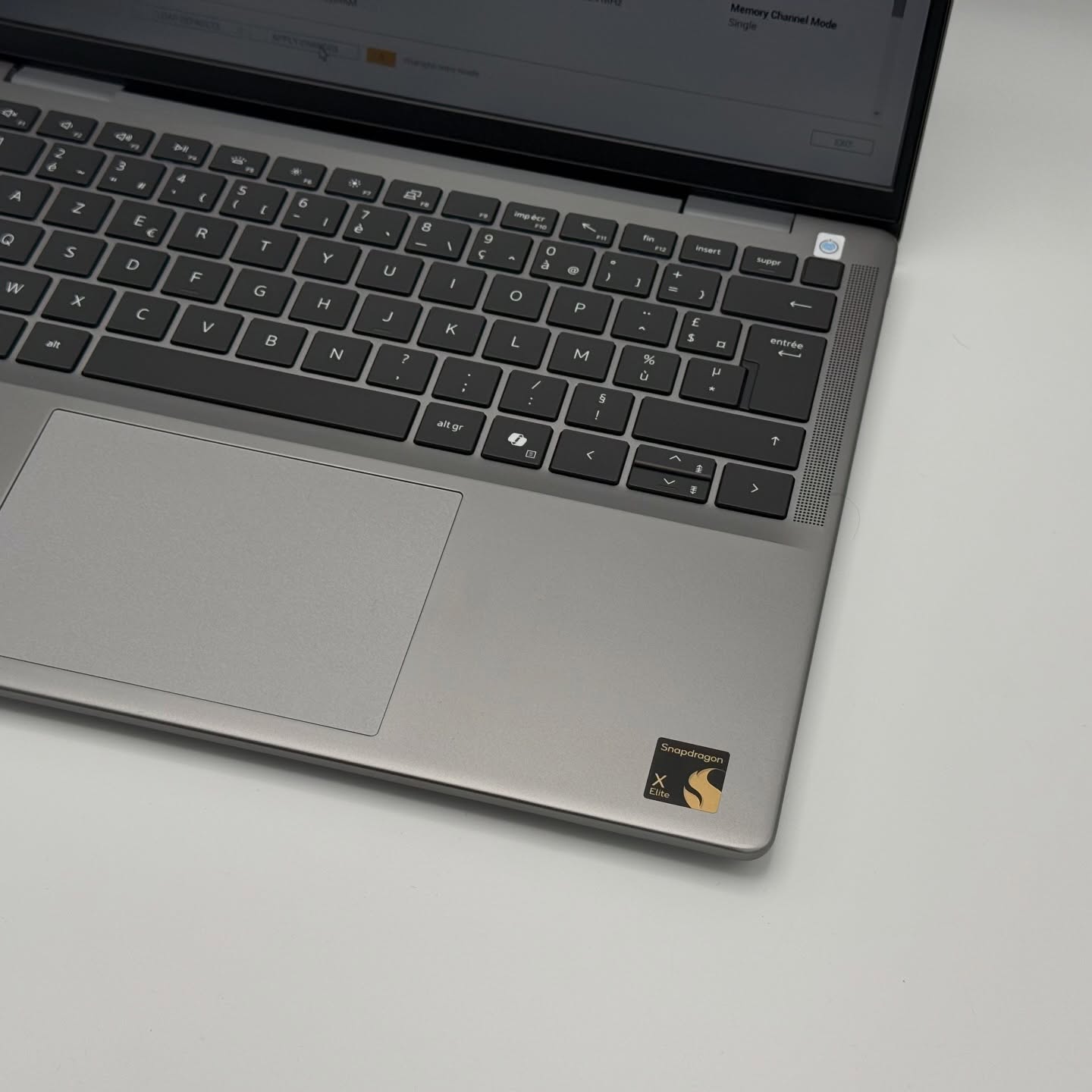DELL LATITUDE 7455 - Snapdragon X Elite - Neuf – Image 9