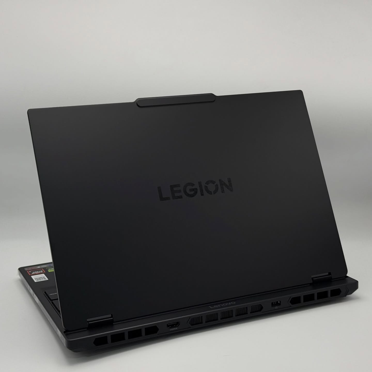 LENOVO LEGION 5 OLED / AMD Ryzen 7 260 / 16Go DDR5 / 512 SSD / NVIDIA RTX 5060 8Go / 15.1” (2K+) 165Hz – Image 4