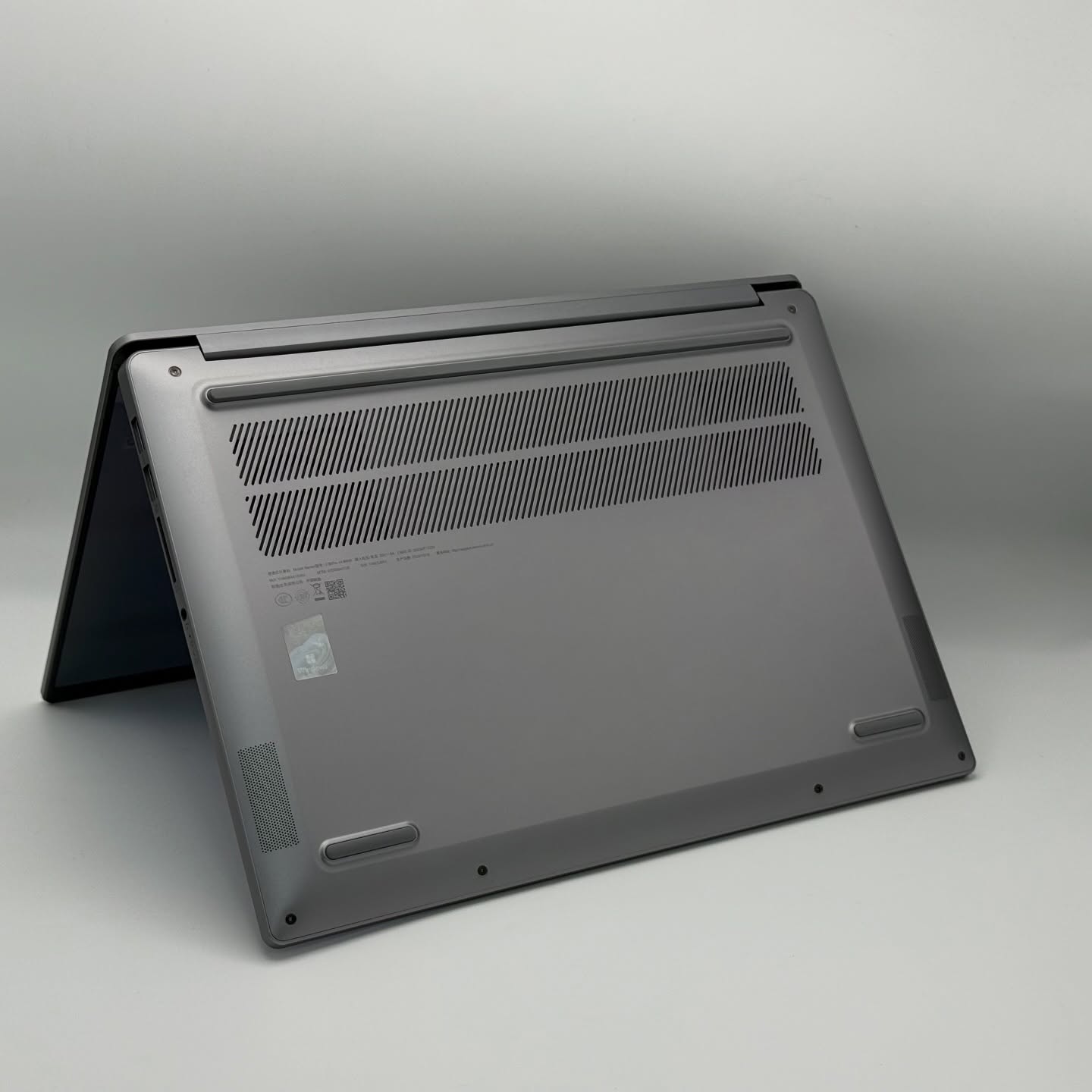 LENOVO IDEAPAD PRO 5 OLED / ULTRA 9 185H / 32Go DDR5x / 1To SSD / 14” 2.8K 120hz OLED – Image 10