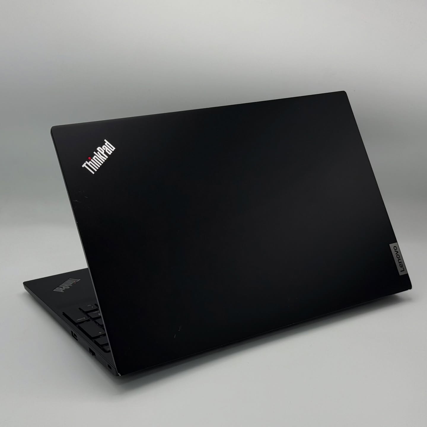 LENOVO THINKPAD E15 GEN2 / RYZEN 7 5825U / 40Go DDR4 / 512SSD / 15.6 » FHD – Image 4