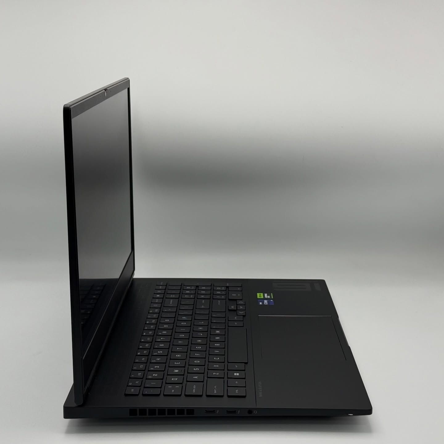 HP OMEN 16 / 13th I9-13900HX / 16Go DDR5 / 1To SSD / NVIDIA RTX 4060 8Go / 16” QHD 240Hz – Image 7