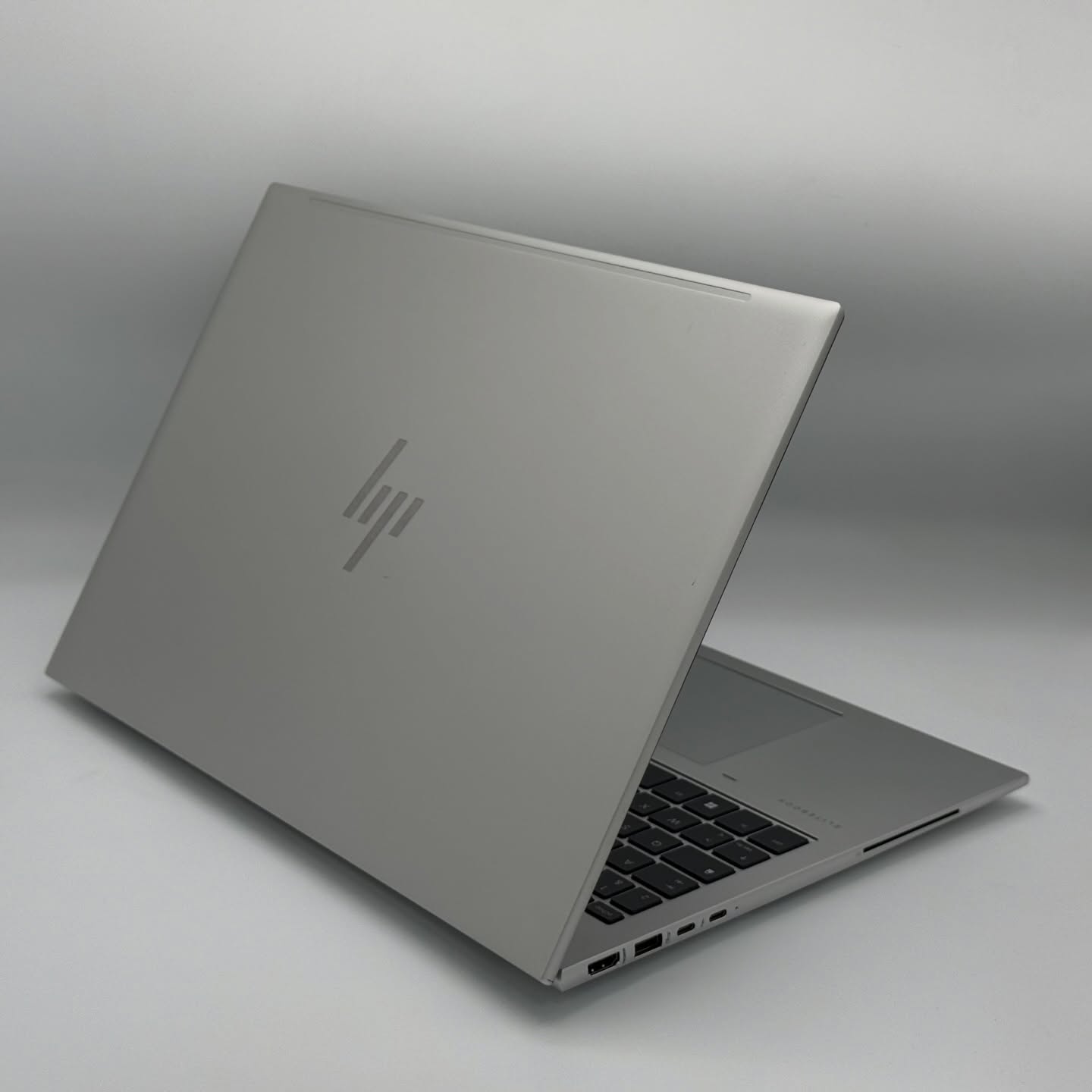 HP ELITEBOOK 860 G11 – Ultra 5 125U – 16” FHD+ – État Neuf – Image 6