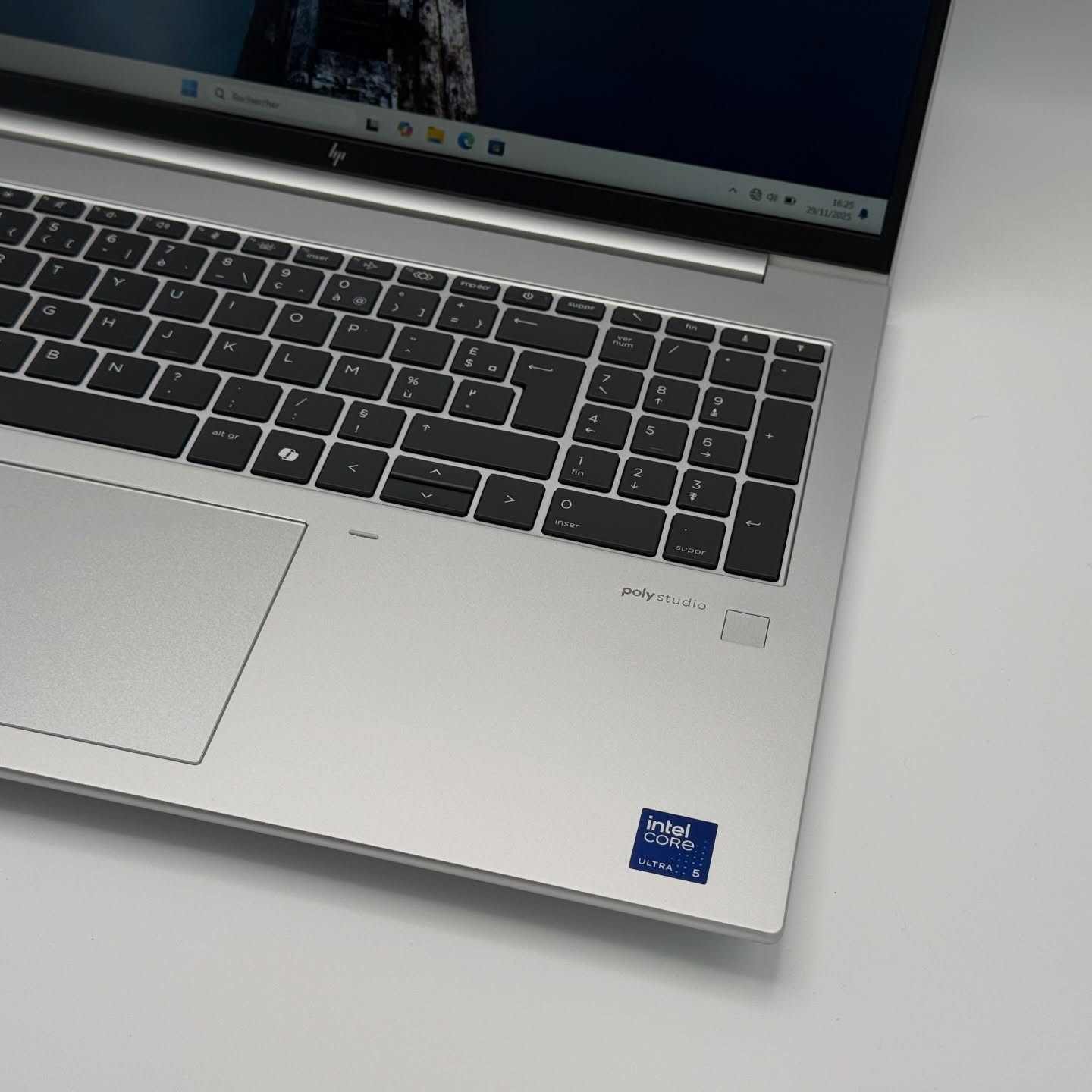 HP ELITEBOOK 860 G11 – Ultra 5 125U – 16” FHD+ – État Neuf – Image 9