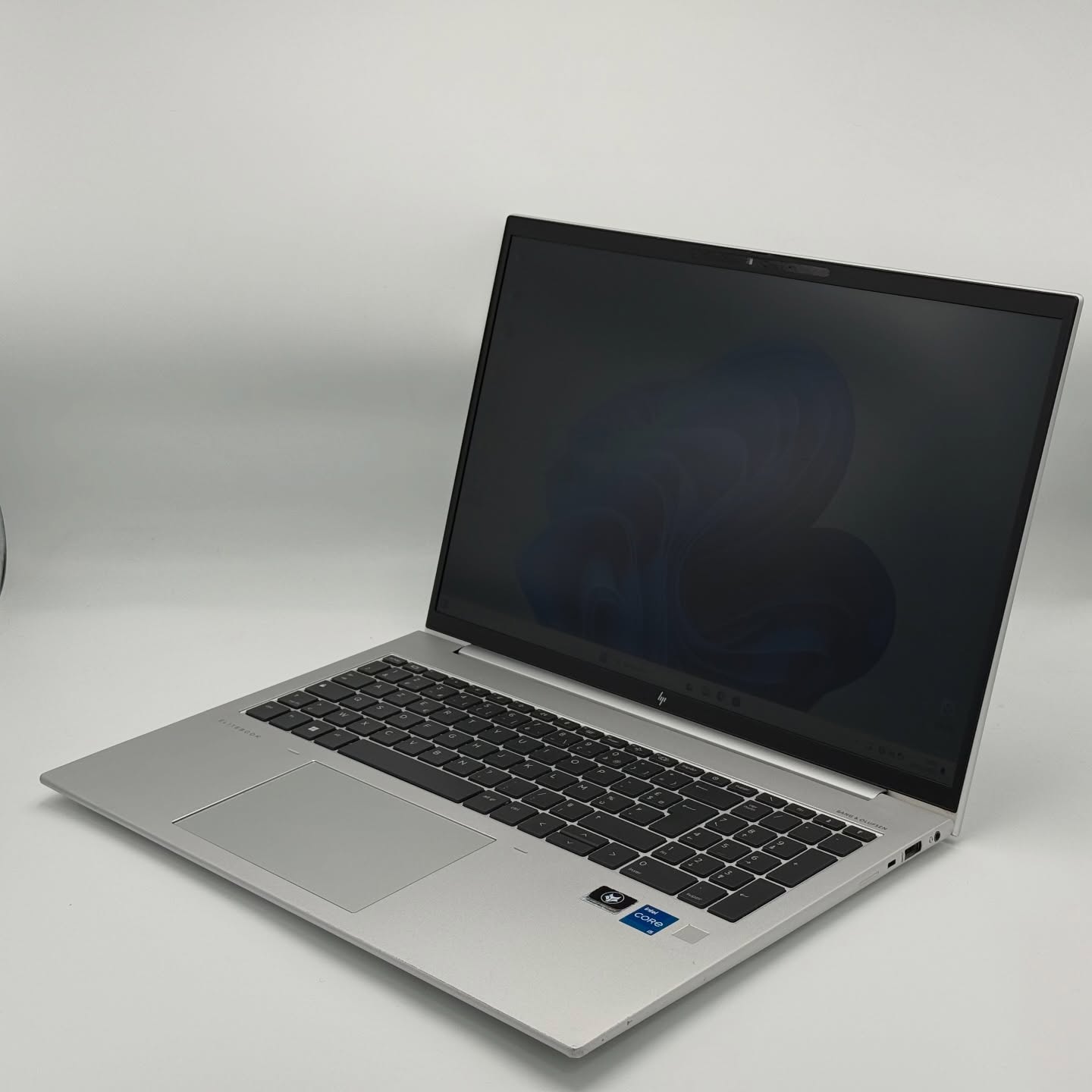 HP ELITEBOOK 860 G9 / 12th I5-1235U / 8Go DDR5 / 256SSD / 16” FHD+ – Image 2
