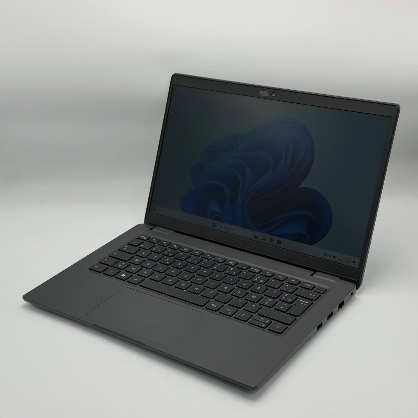 Dell Latitude 3440 – i5-1335U / 16 Go DDR4 / 256 Go SSD NVMe / 14″ FHD – Image 2