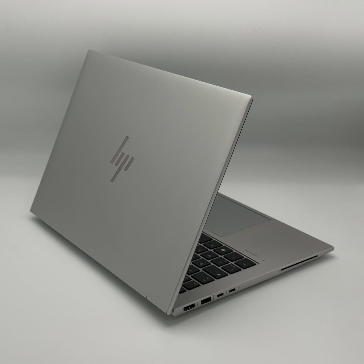 HP EliteBook 840 G9 – i5‑1245U / 16 Go DDR5 / 256 Go SSD NVMe / 14″ FHD+ – Image 6