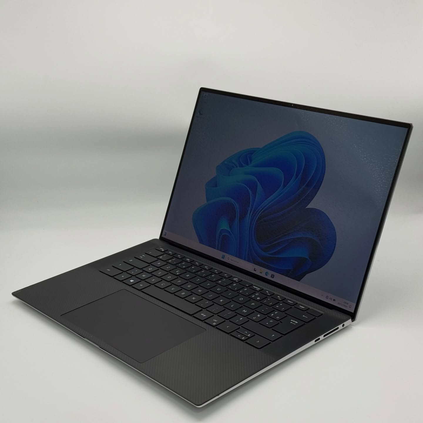 DELL PRECISION 5550 – i7-10850H / 32Go / 512SSD / Quadro T1000 / 15.6” 4K Tactile – Image 2