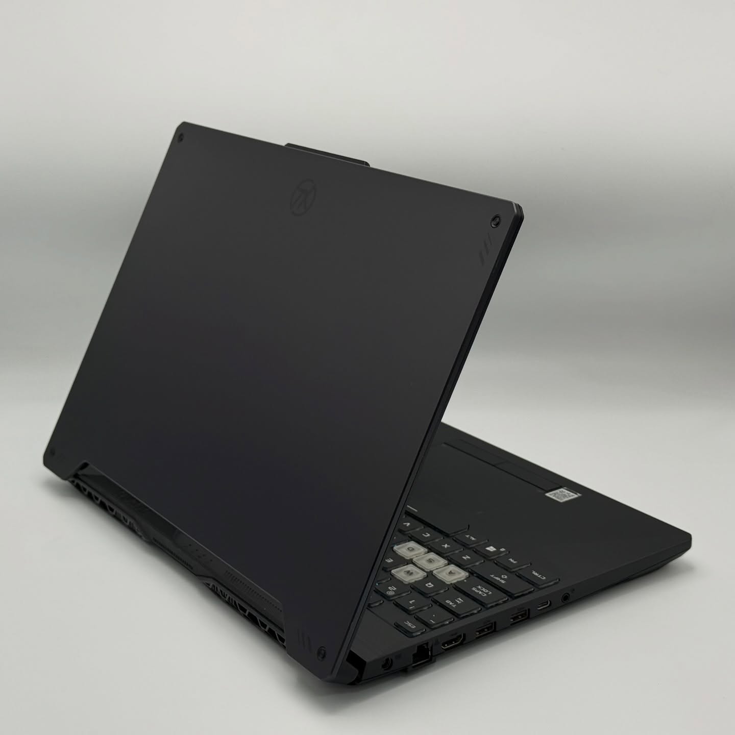 ASUS TUF A15 FA506QM – Ryzen 7 5800H / RTX 3060 / 144Hz – Image 6